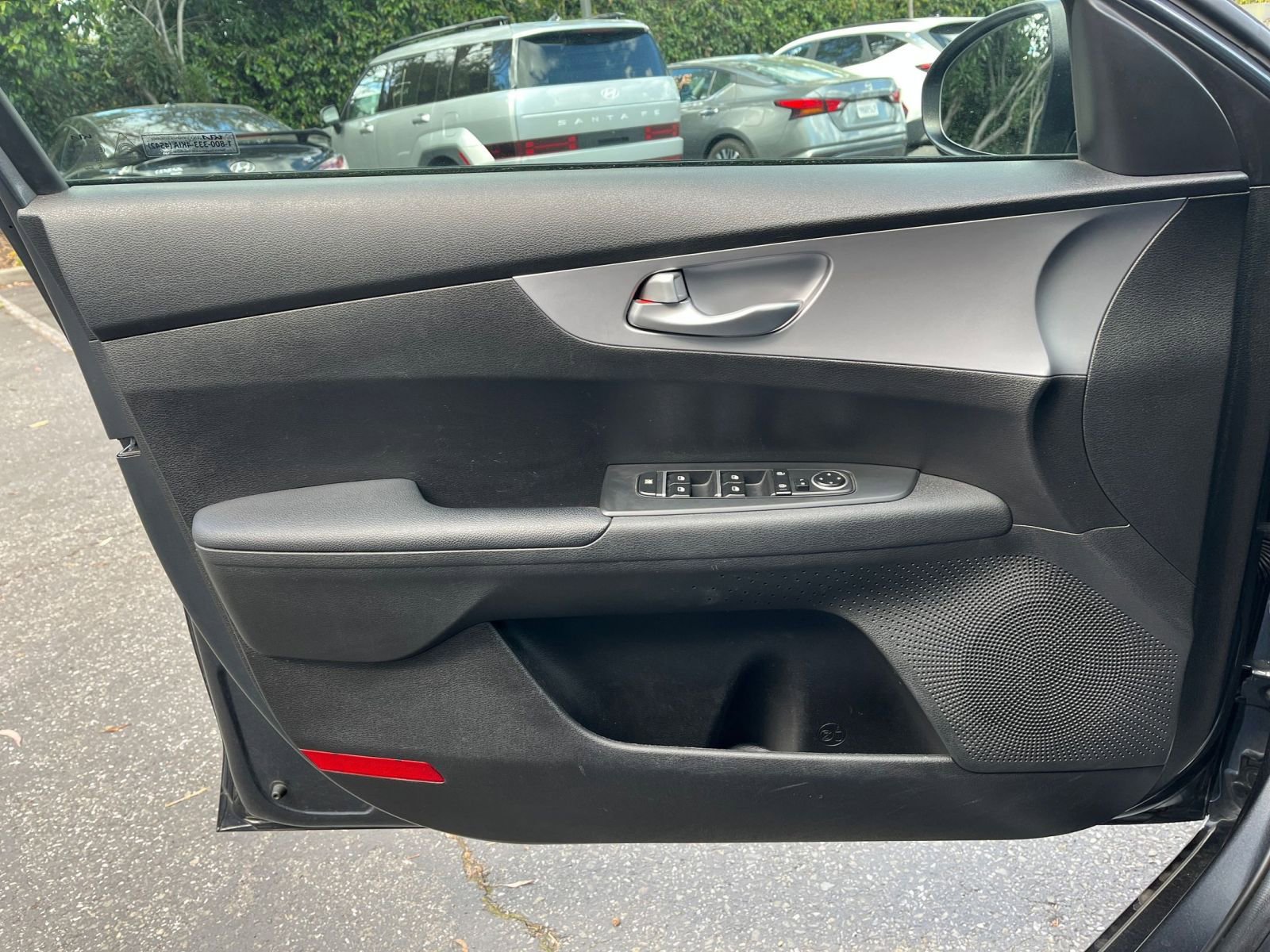 Thumbnail: 2024 Kia Forte - 18