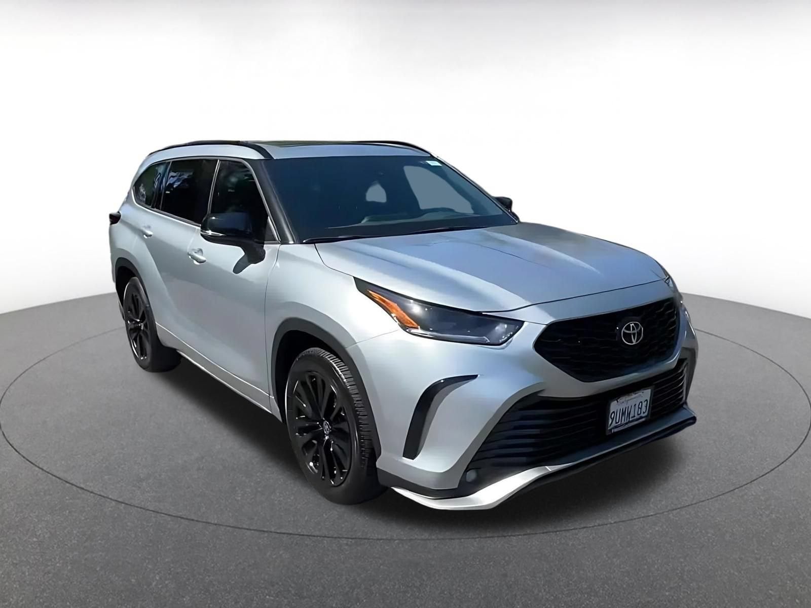 Thumbnail: 2025 Toyota Highlander - 3