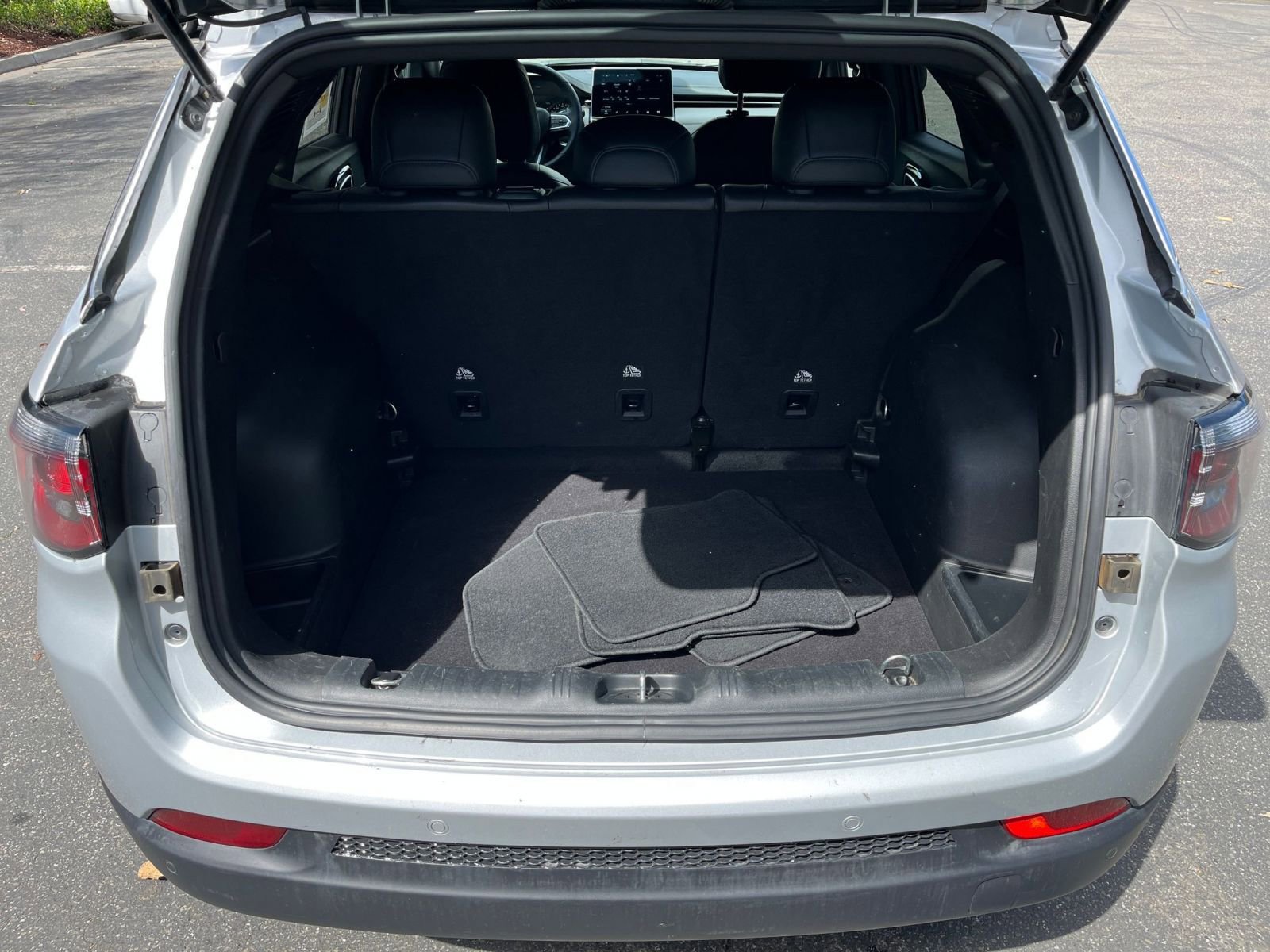 Thumbnail: 2025 Jeep Compass - 32