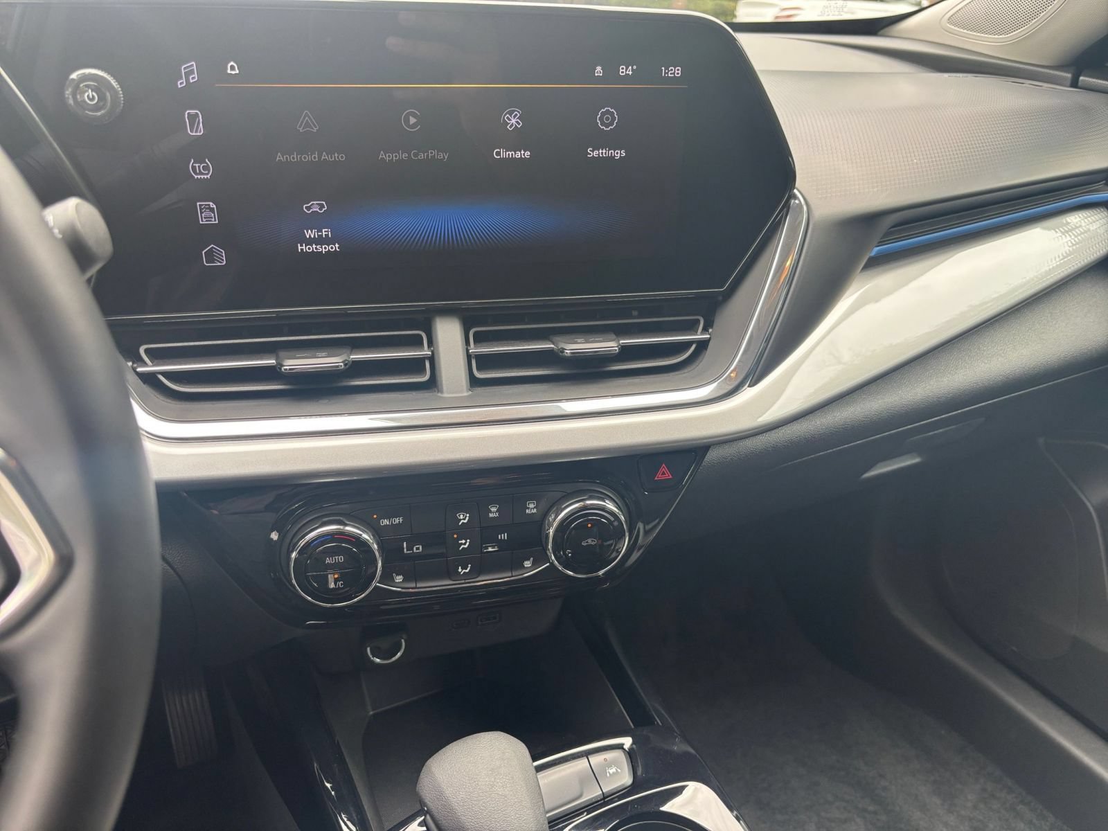 Thumbnail: 2025 Chevrolet Trax - 14