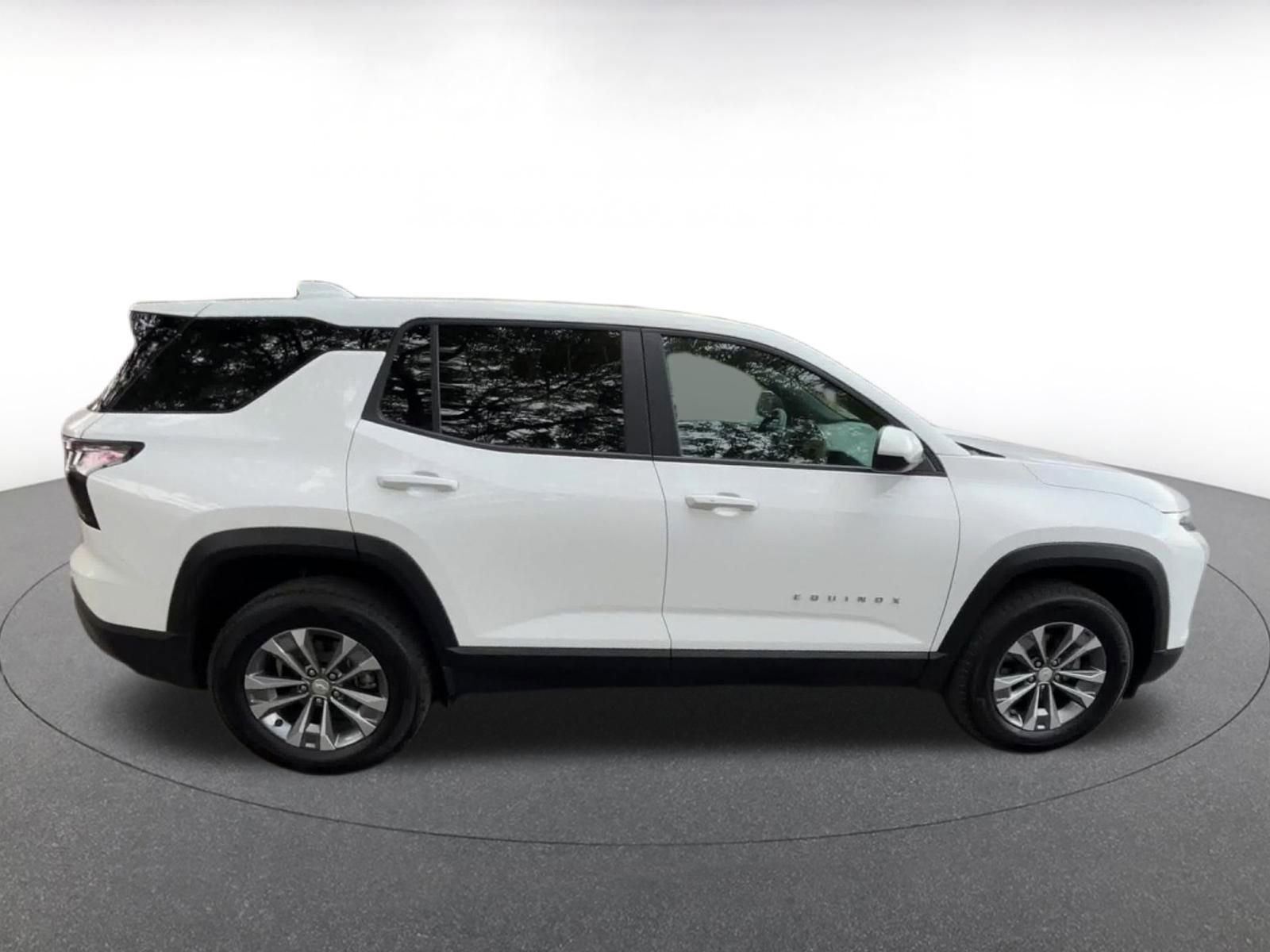 Thumbnail: 2025 Chevrolet Equinox - 16