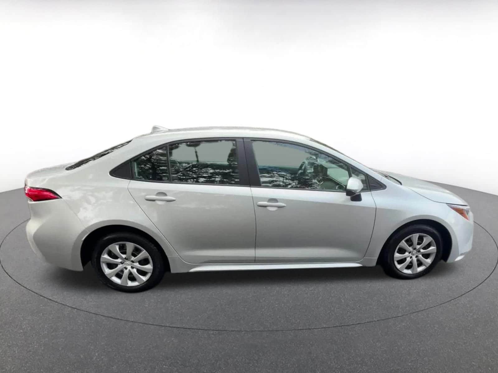 Thumbnail: 2025 Toyota Corolla - 16