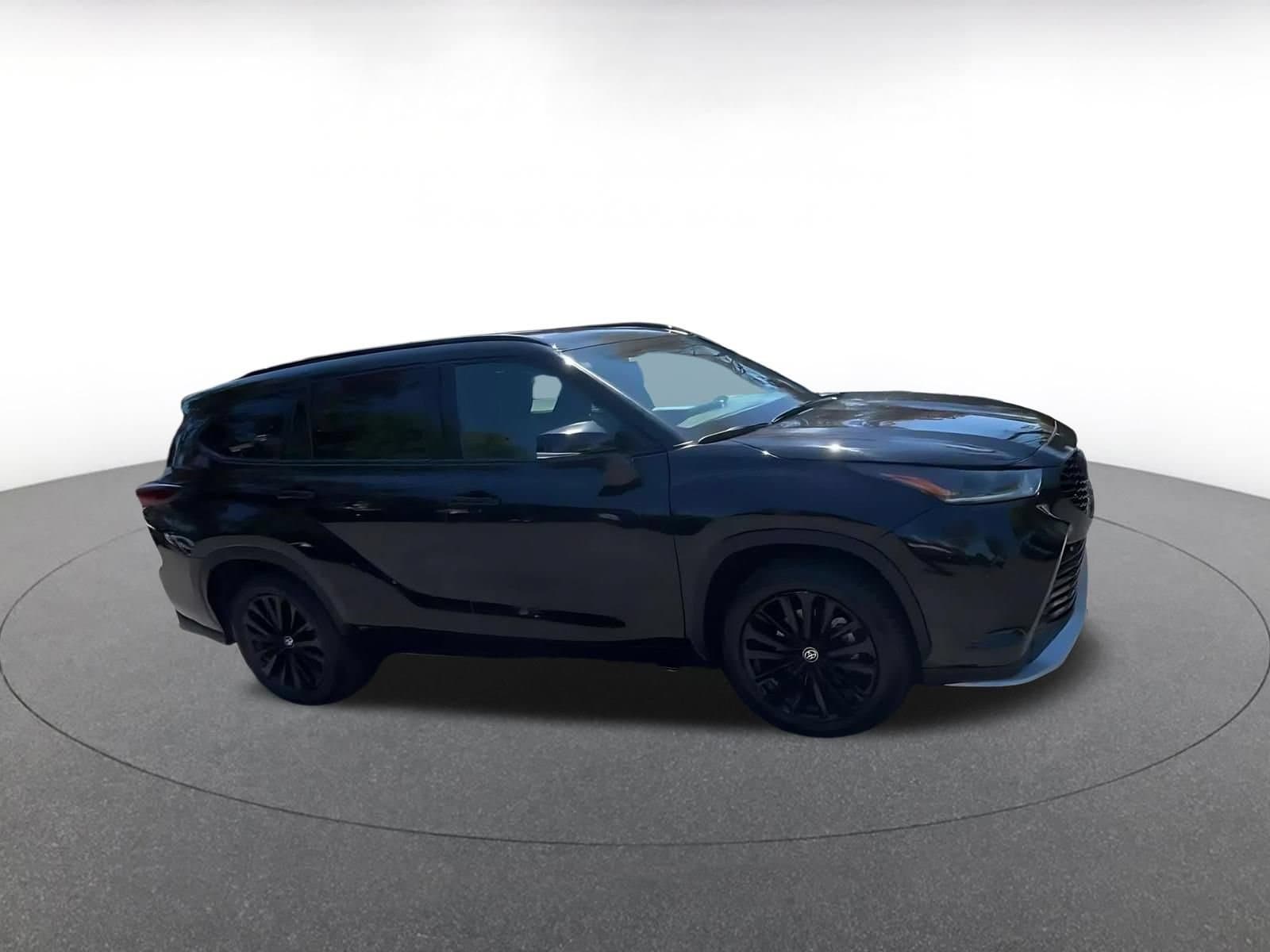 Thumbnail: 2025 Toyota Highlander - 2