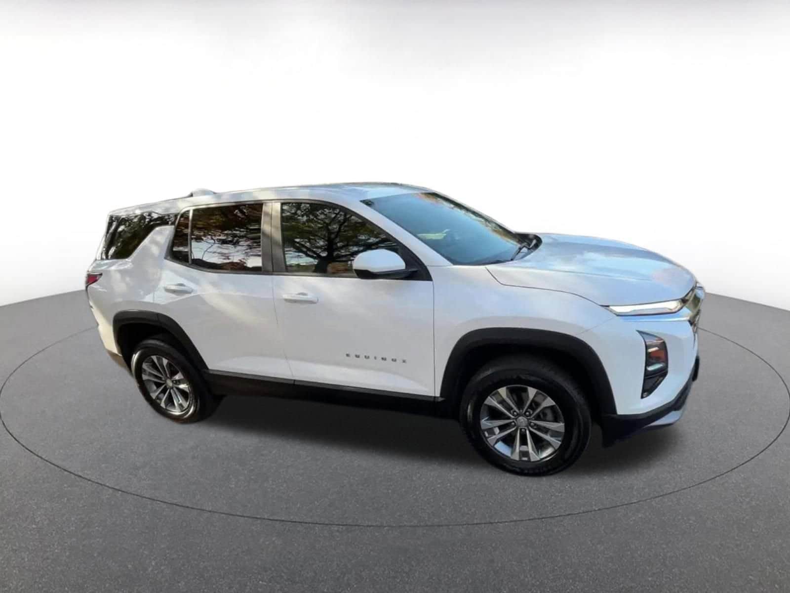 Thumbnail: 2025 Chevrolet Equinox - 2