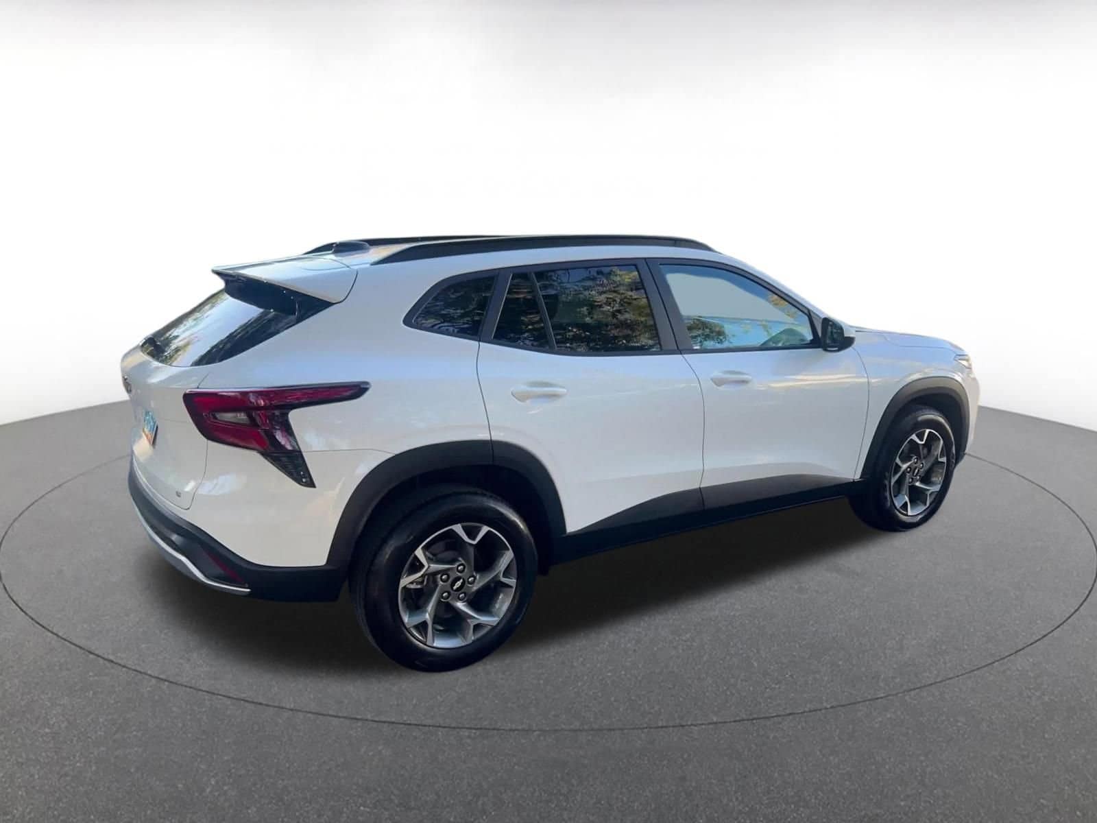 Thumbnail: 2025 Chevrolet Trax - 15