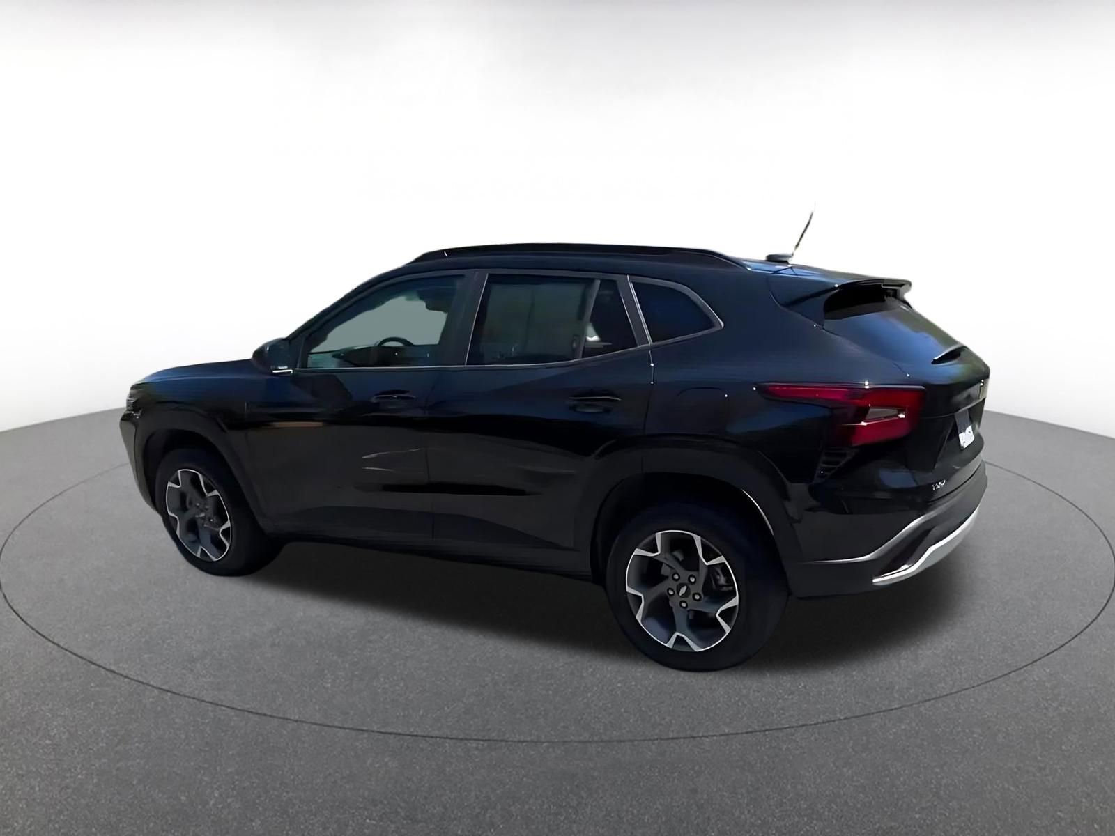 Thumbnail: 2025 Chevrolet Trax - 10