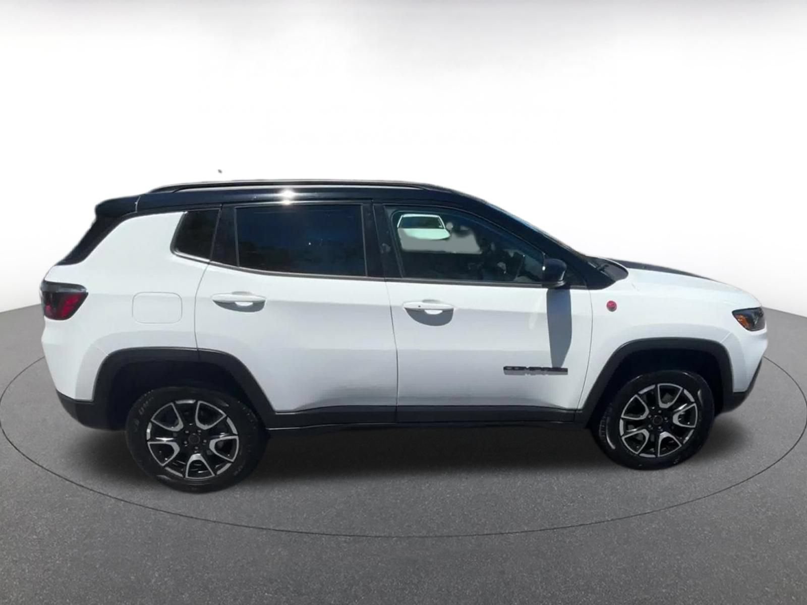 Thumbnail: 2025 Jeep Compass - 15