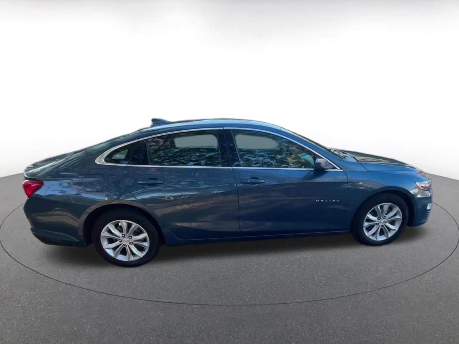 Thumbnail: 2024 Chevrolet Malibu - 16