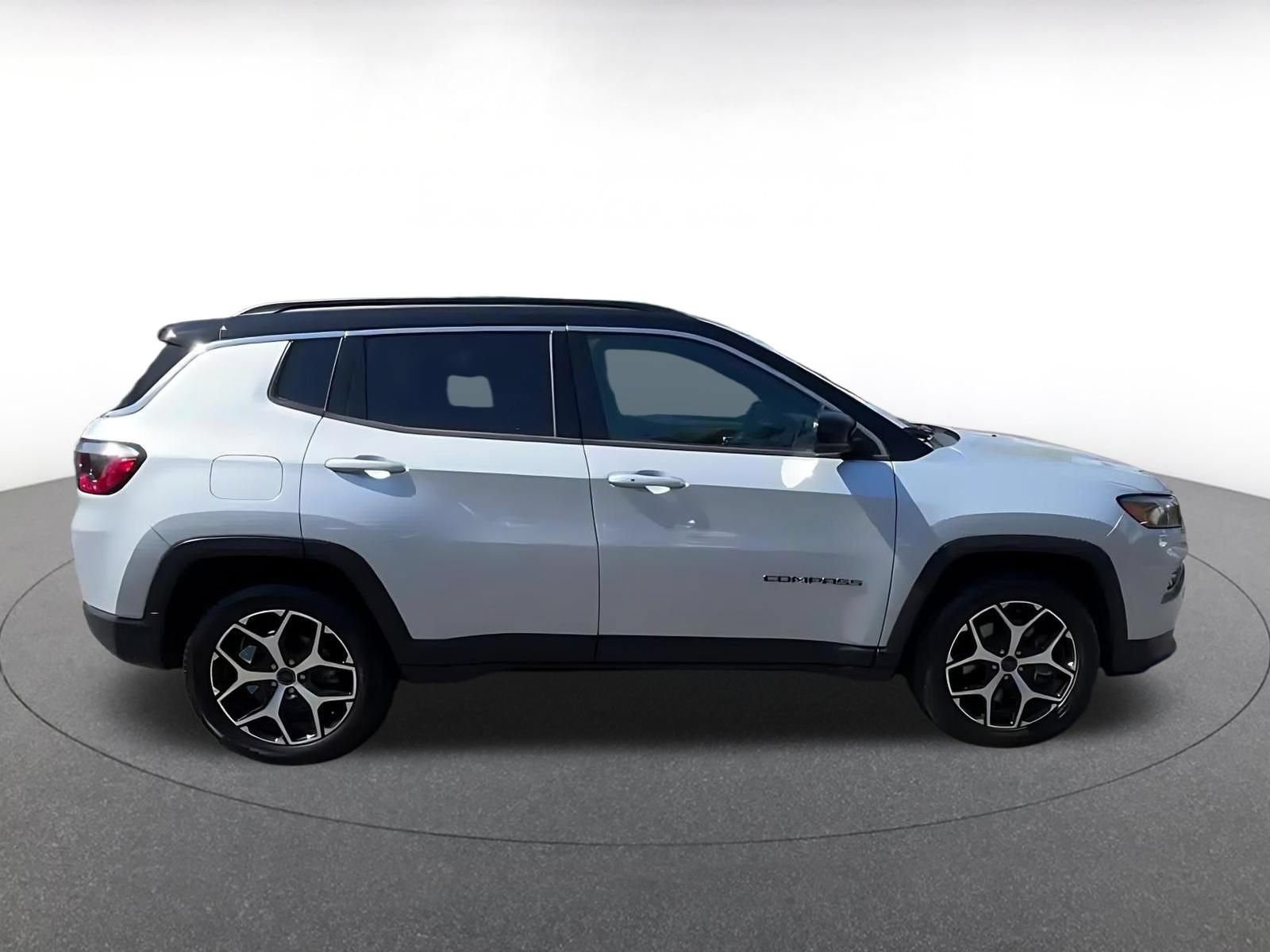 Thumbnail: 2025 Jeep Compass - 13