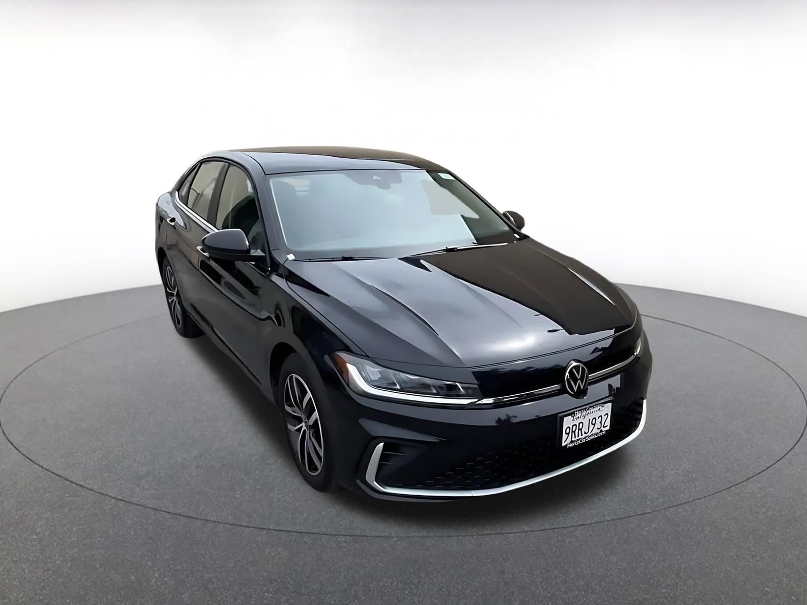 Thumbnail: 2025 Volkswagen Jetta - 3