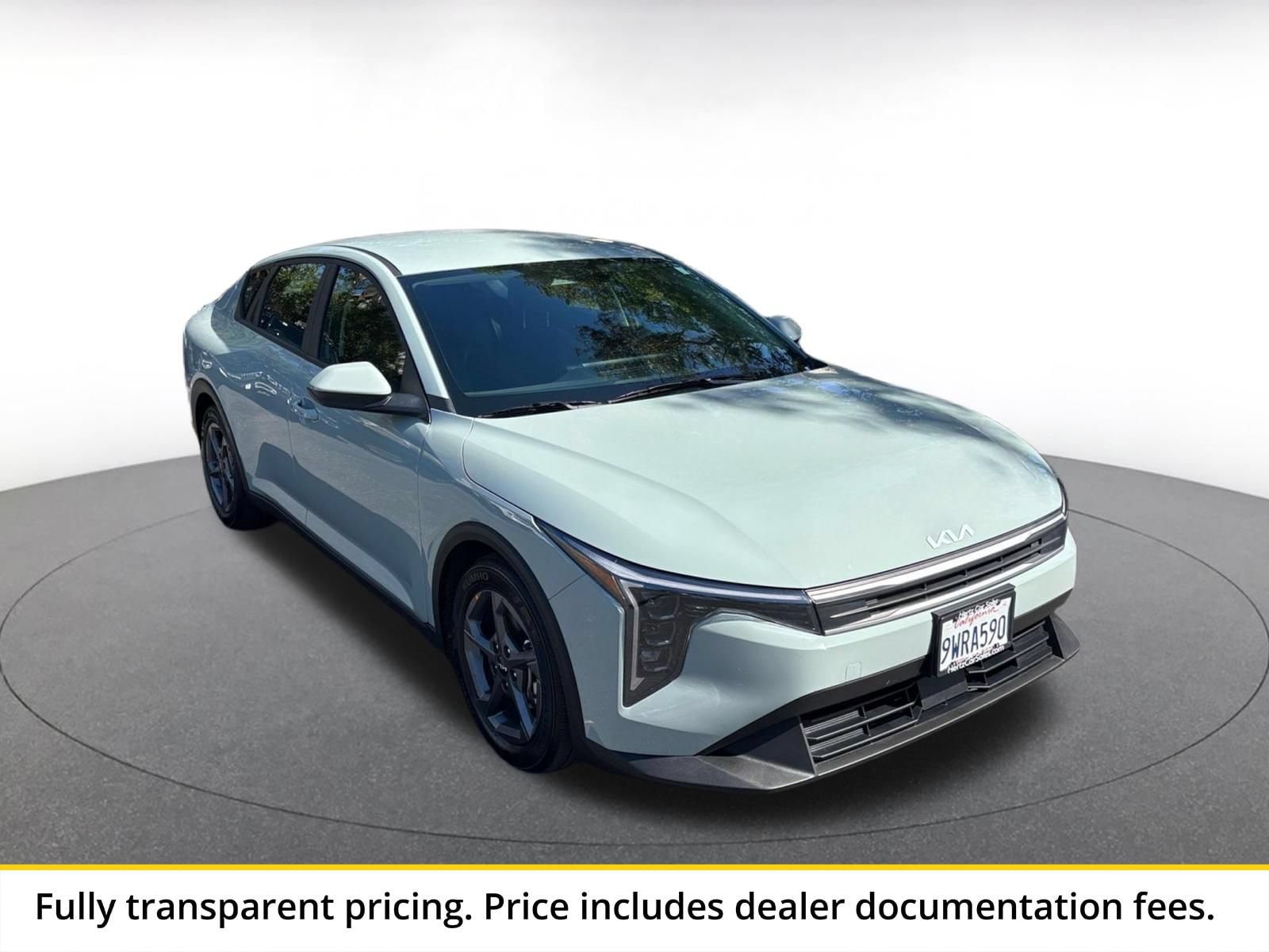 Thumbnail: 2026 Kia K4 - 1