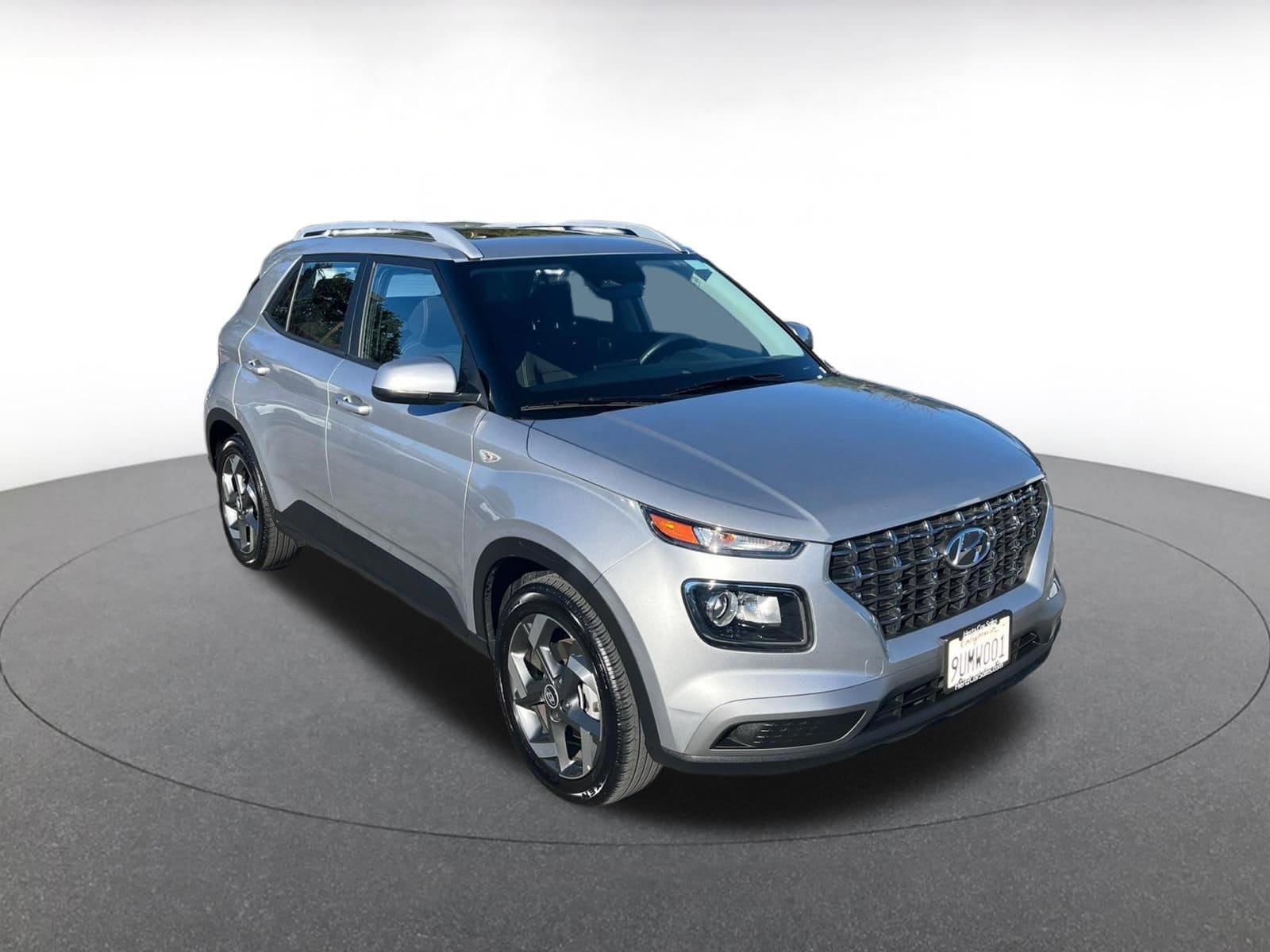 Thumbnail: 2025 Hyundai Venue - 1