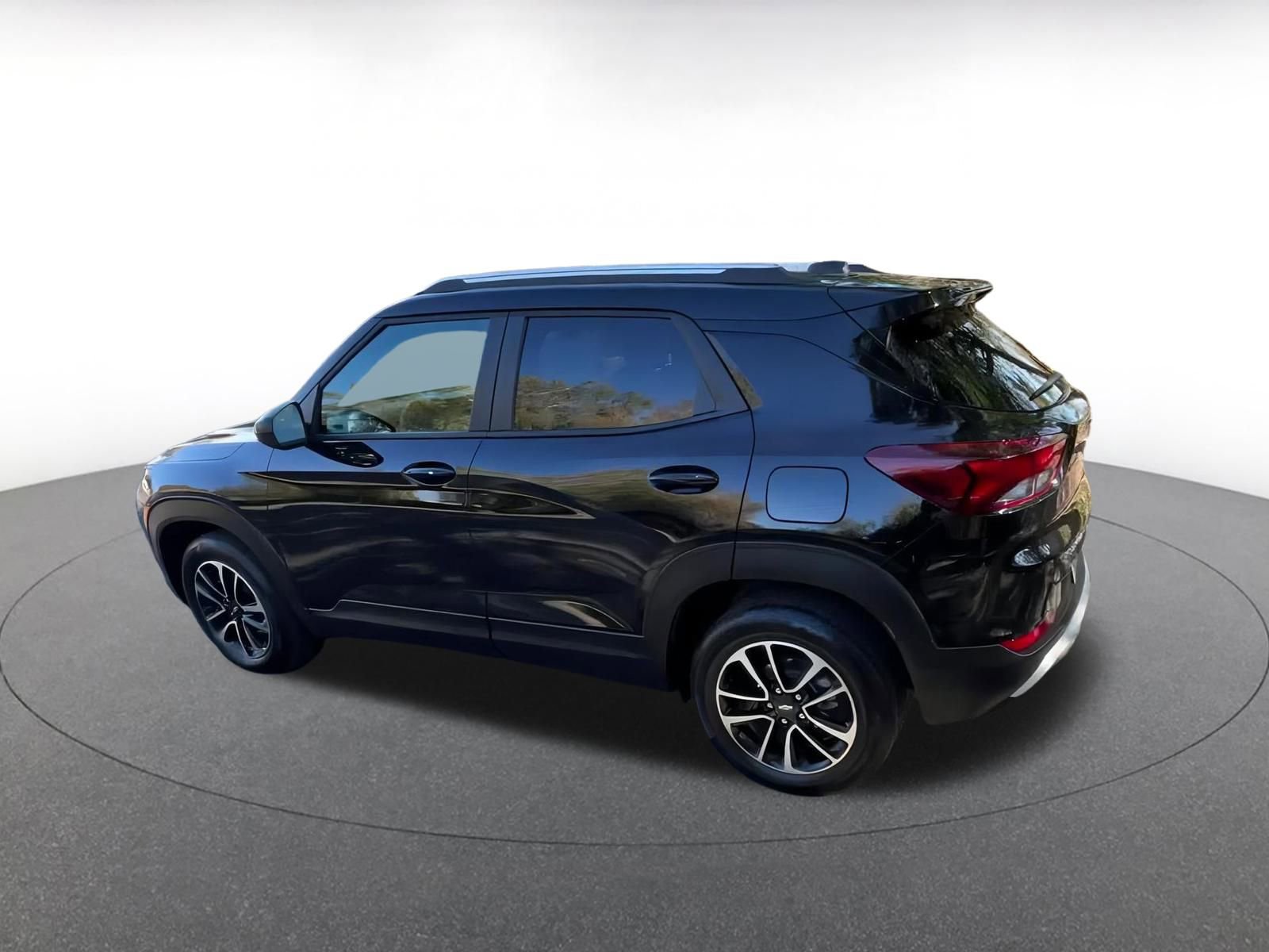 Thumbnail: 2025 Chevrolet TrailBlazer - 10