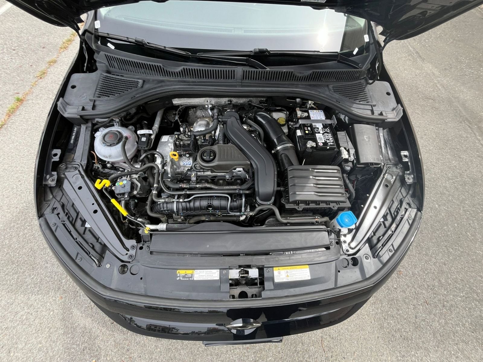 Thumbnail: 2025 Volkswagen Jetta - 32