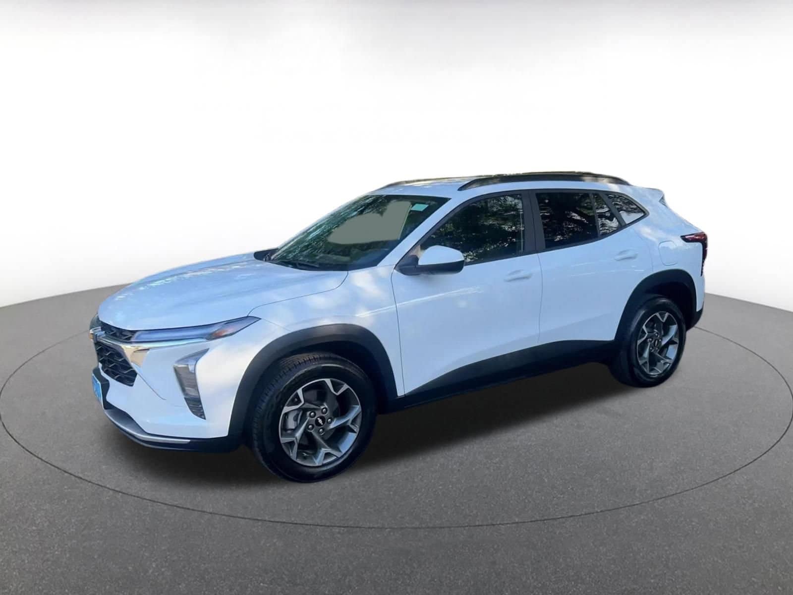 Thumbnail: 2025 Chevrolet Trax - 8