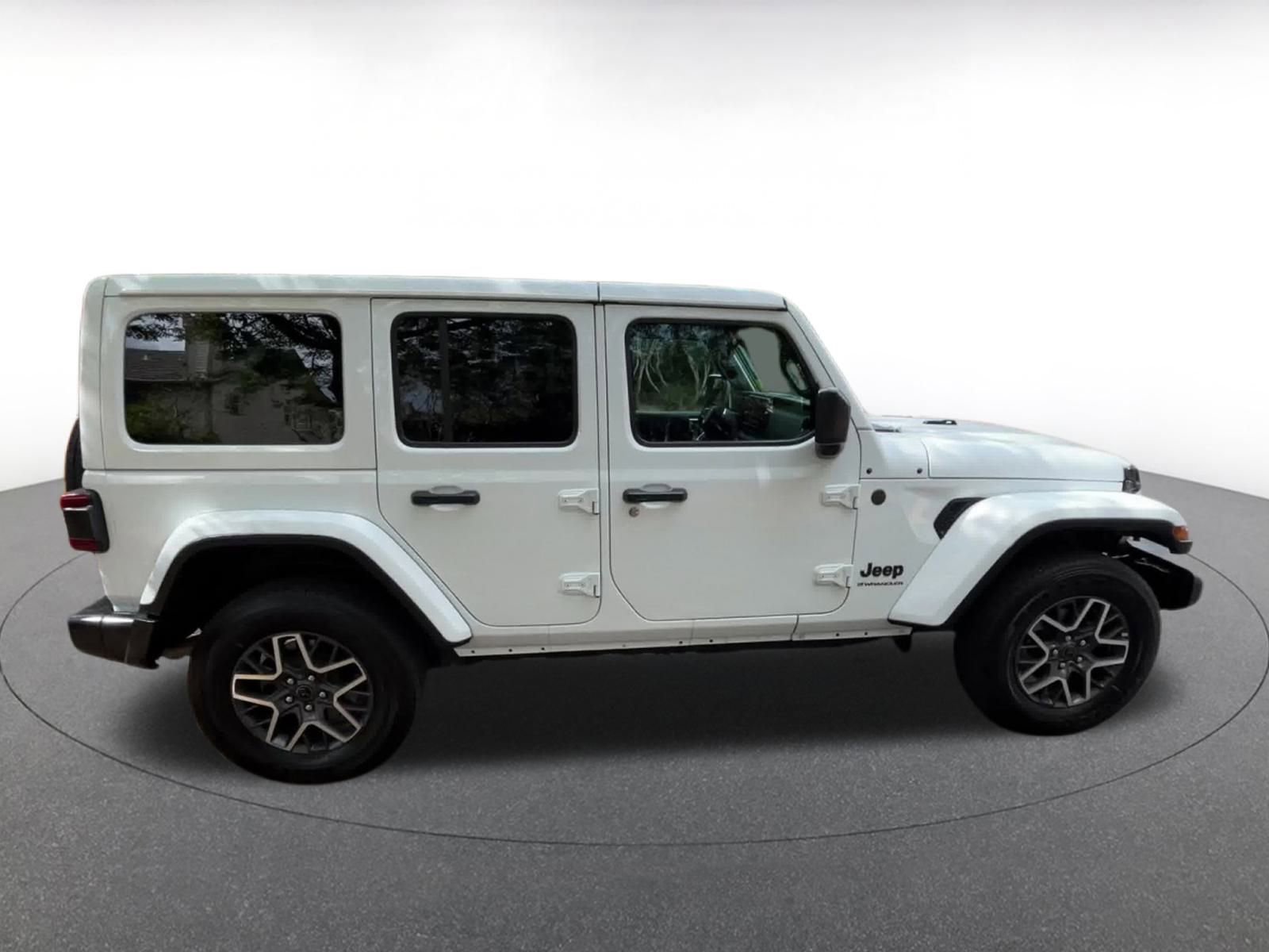 Thumbnail: 2025 Jeep Wrangler - 16