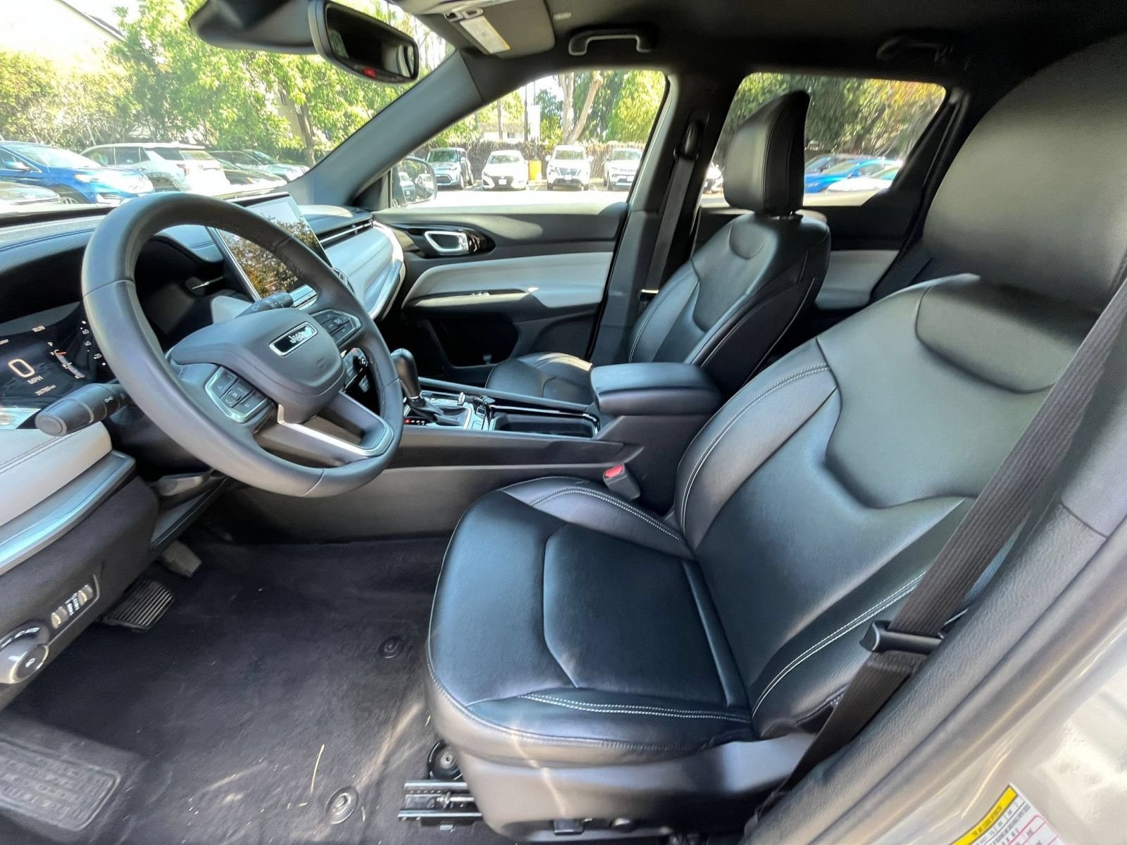 Thumbnail: 2025 Jeep Compass - 23