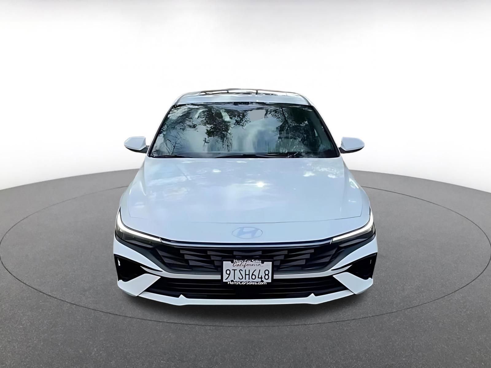 Thumbnail: 2025 Hyundai Elantra - 4