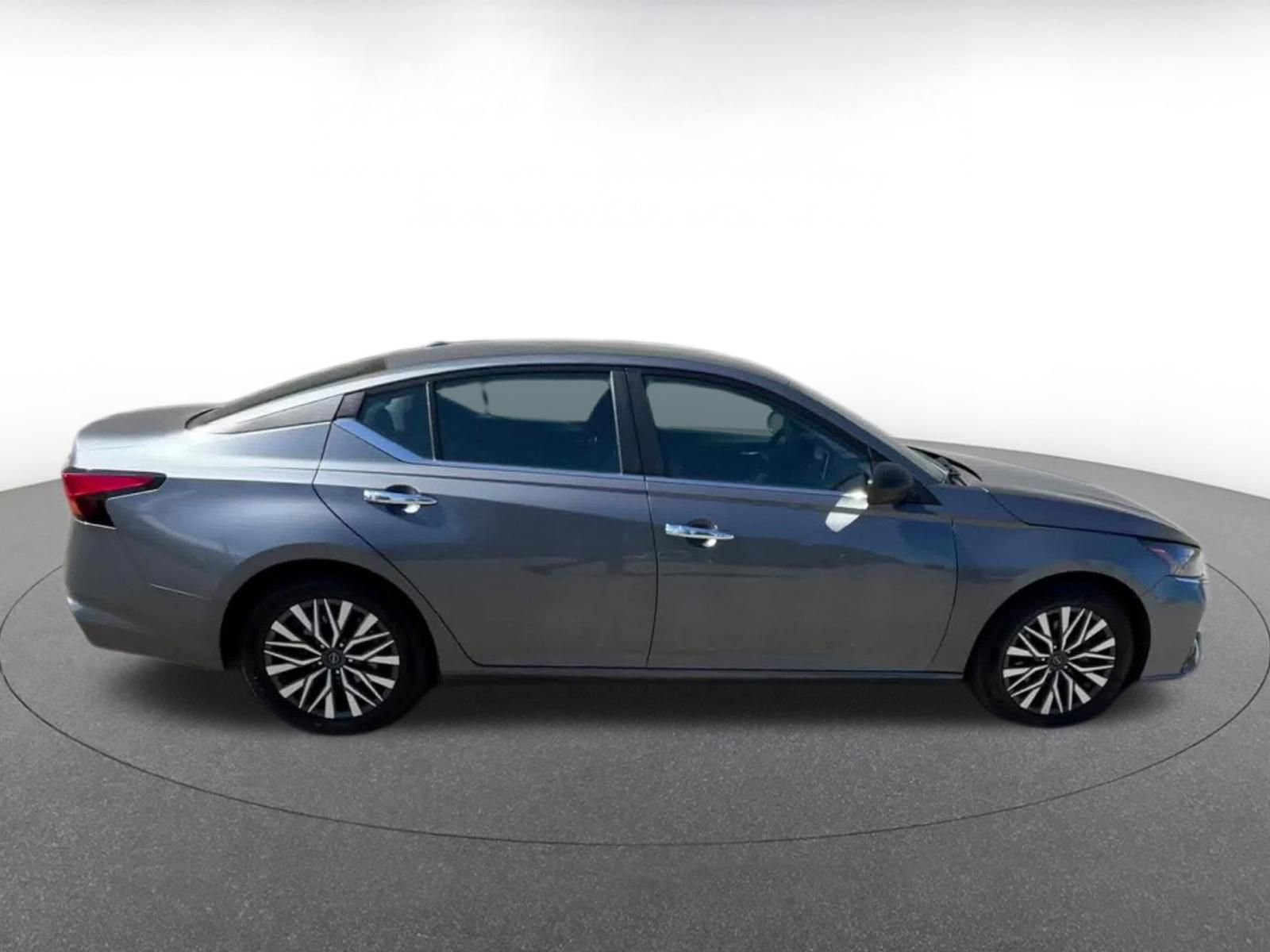 Thumbnail: 2025 Nissan Altima - 16