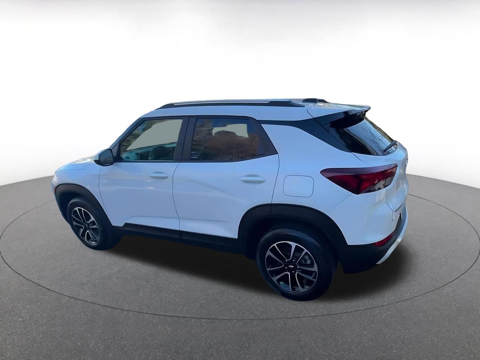 Thumbnail: 2025 Chevrolet TrailBlazer - 10