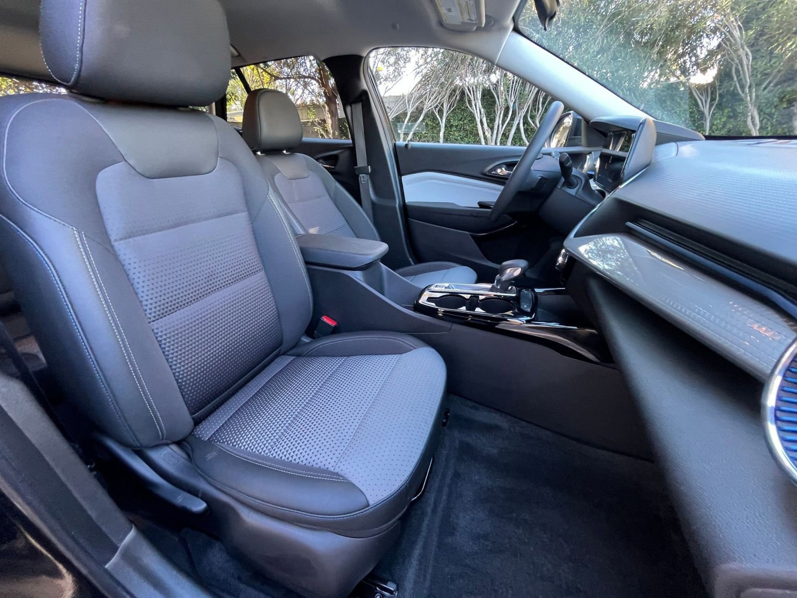 Thumbnail: 2025 Chevrolet Trax - 34