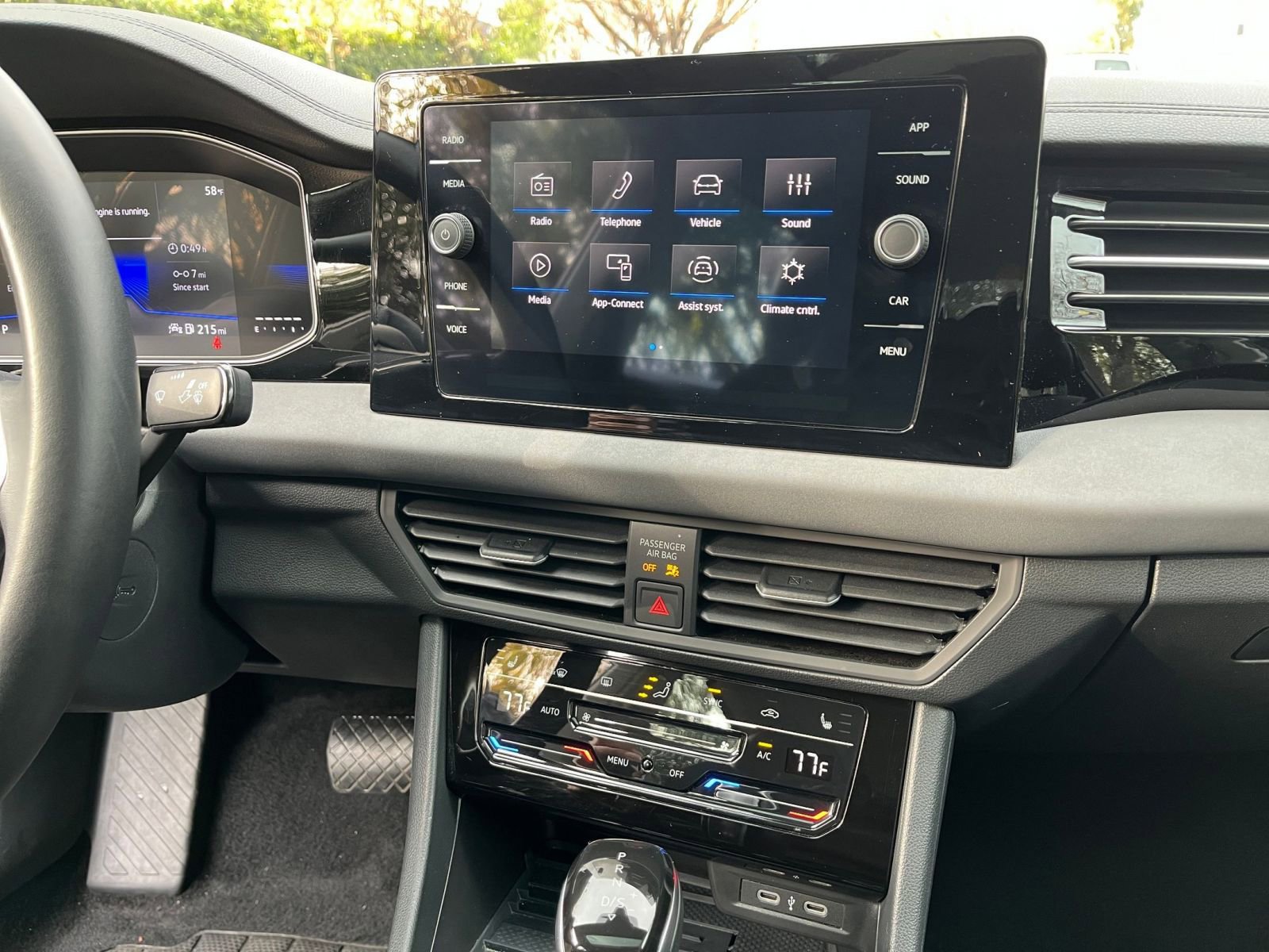 Thumbnail: 2025 Volkswagen Jetta - 17