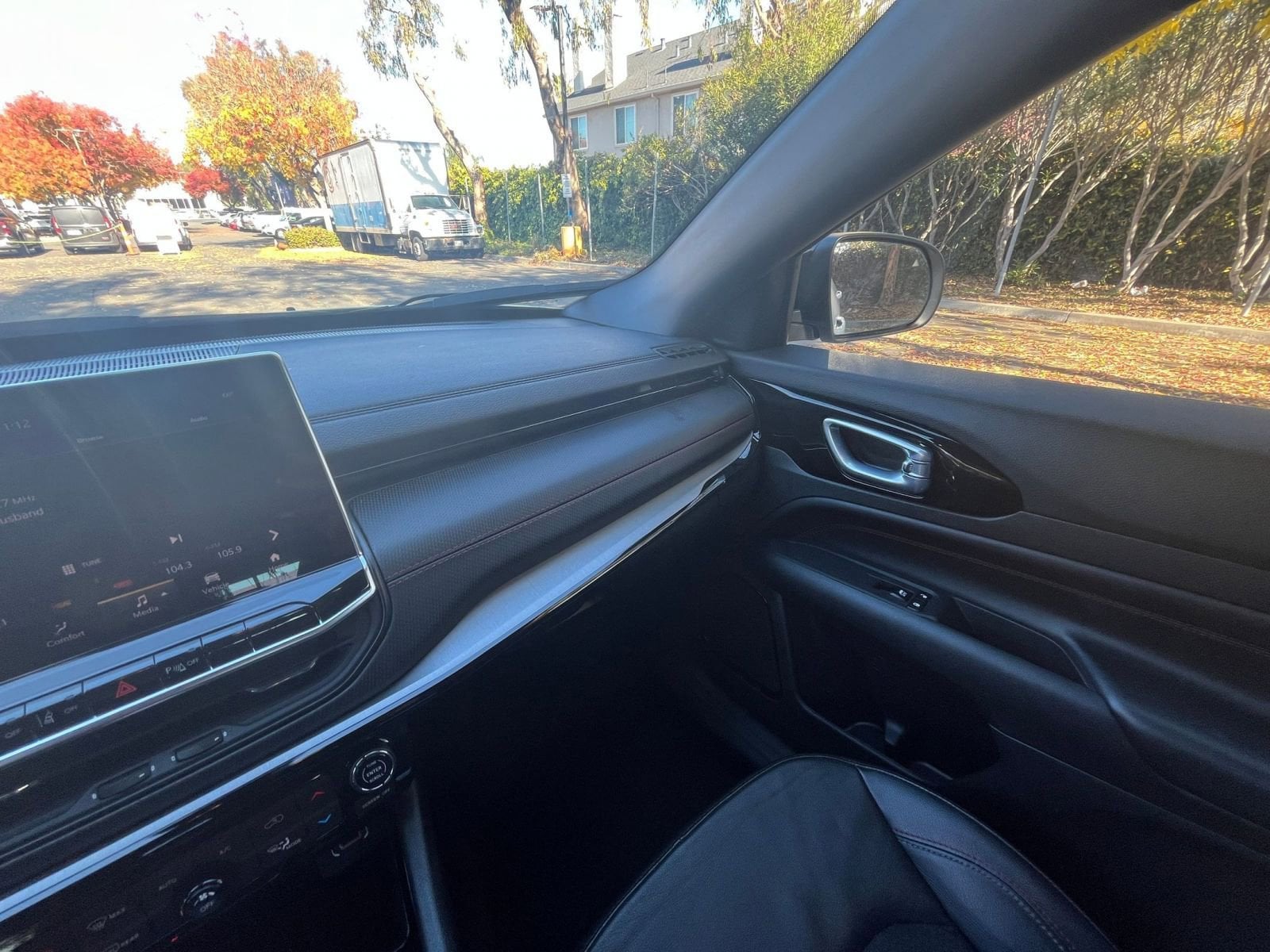 Thumbnail: 2025 Jeep Compass - 34