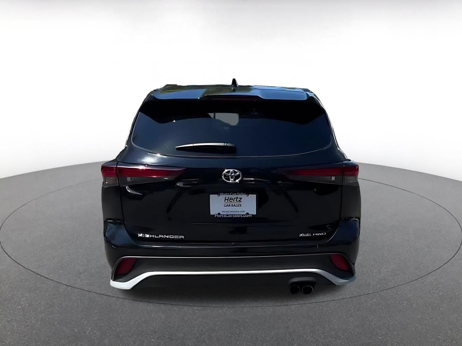 Thumbnail: 2025 Toyota Highlander - 11