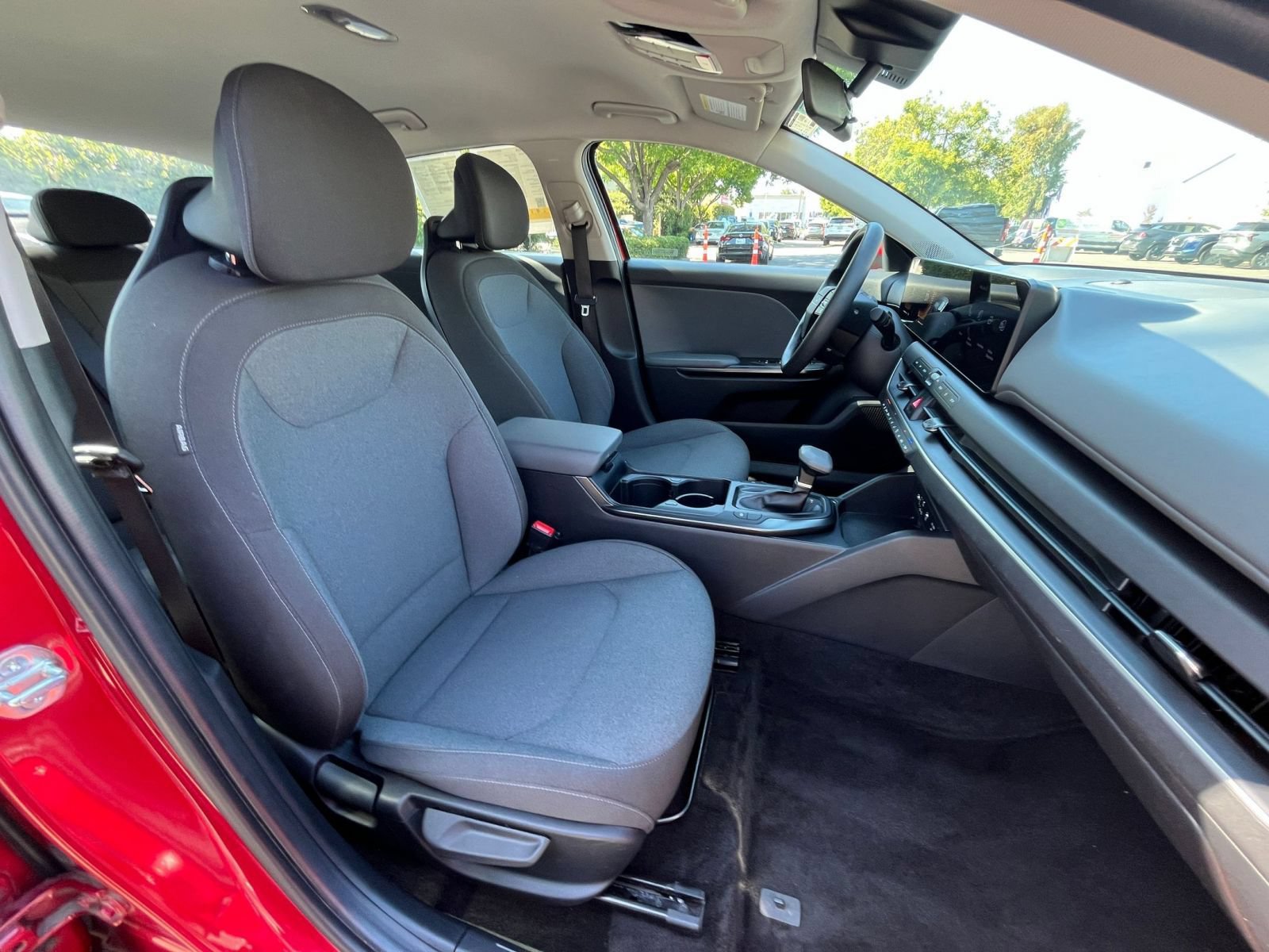 Thumbnail: 2025 Kia K4 - 35
