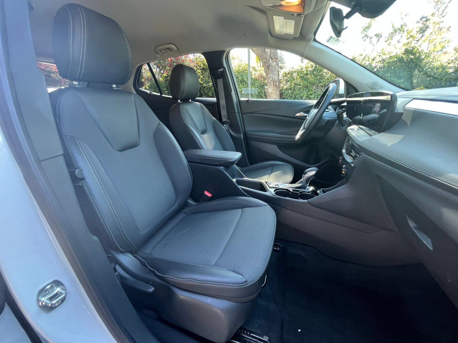 Thumbnail: 2025 Buick Encore GX - 33