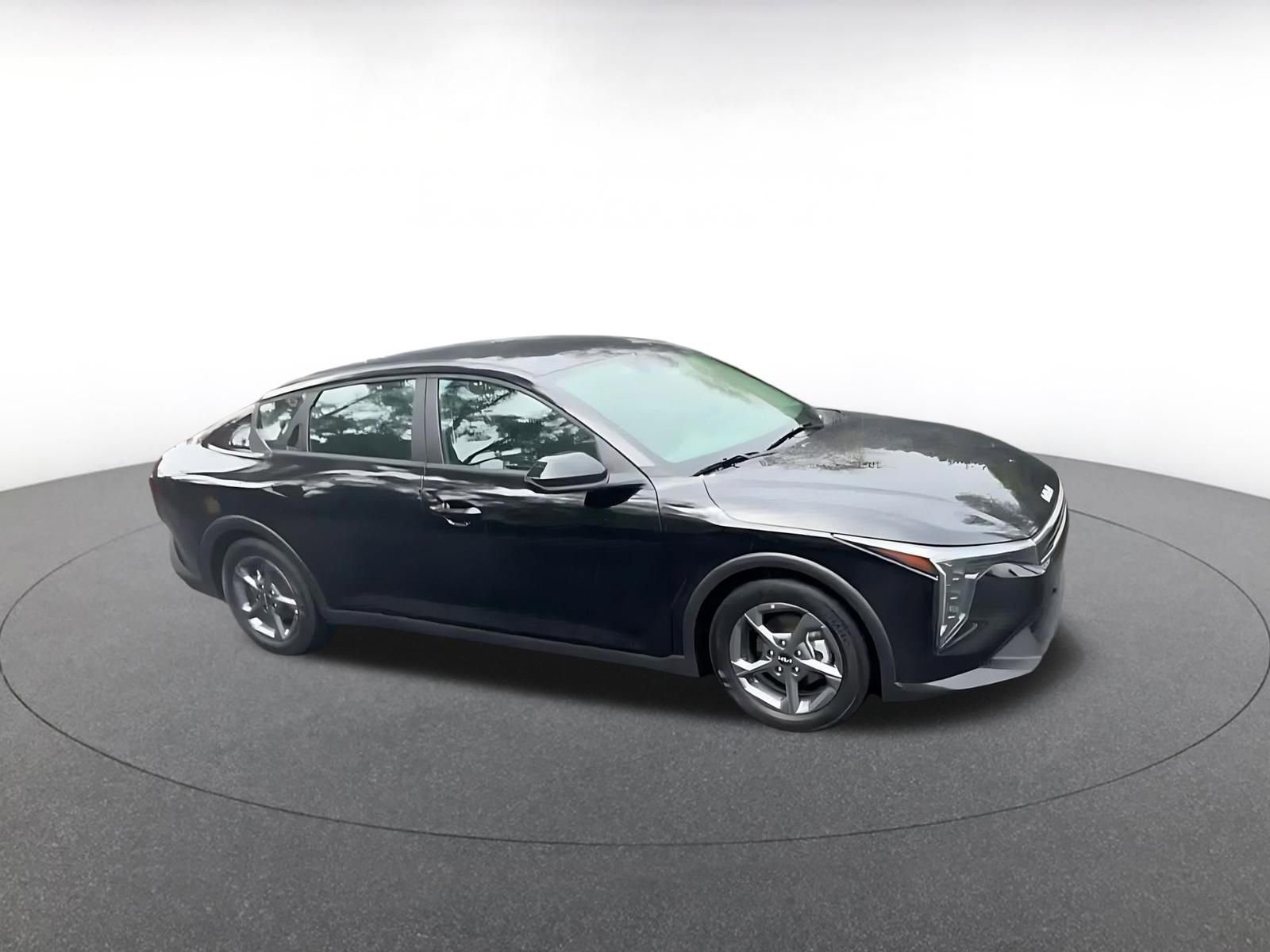 Thumbnail: 2025 Kia K4 - 2