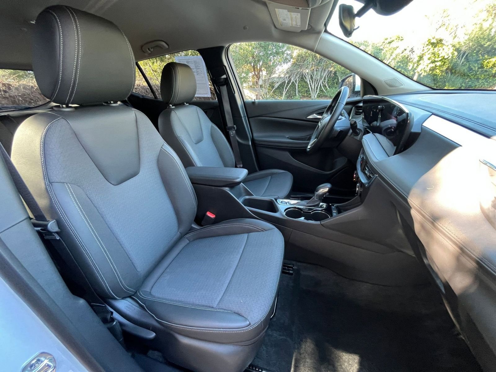 Thumbnail: 2025 Buick Encore GX - 34