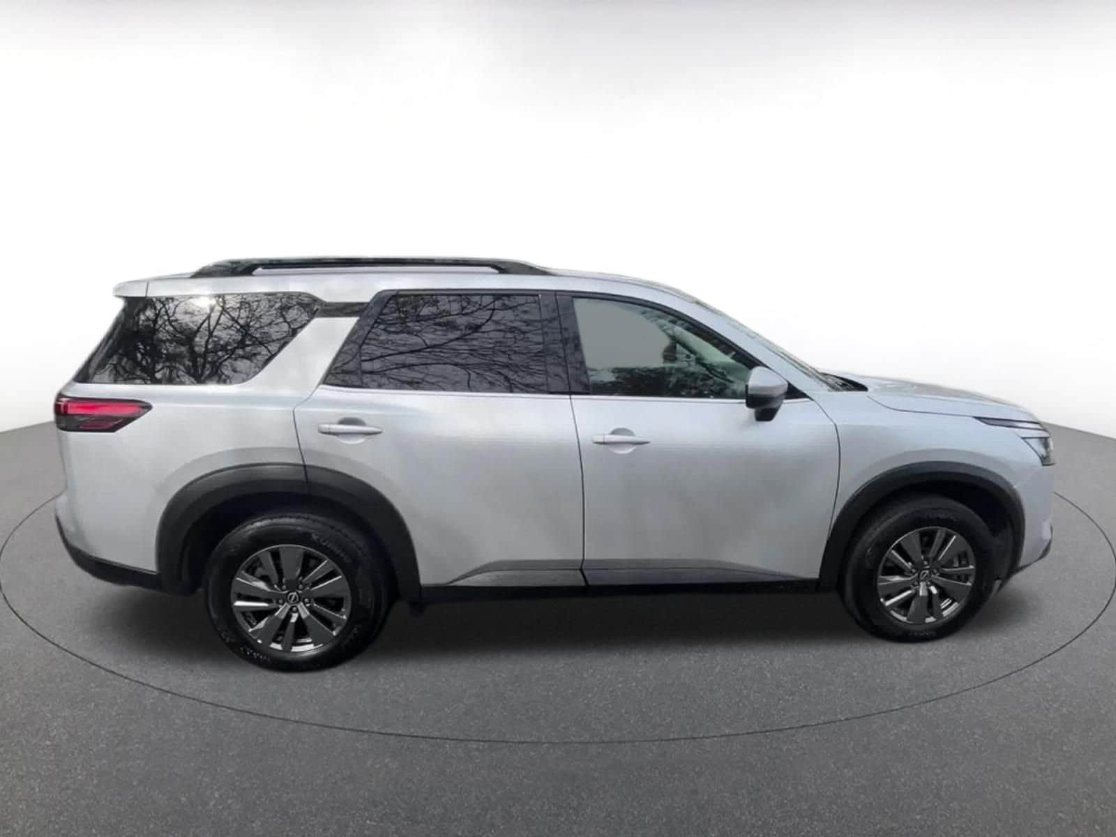 Thumbnail: 2025 Nissan Pathfinder - 16