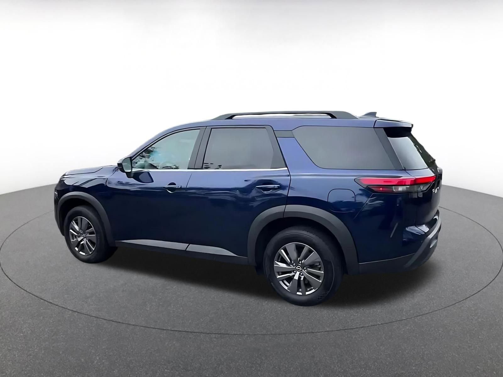 Thumbnail: 2025 Nissan Pathfinder - 10