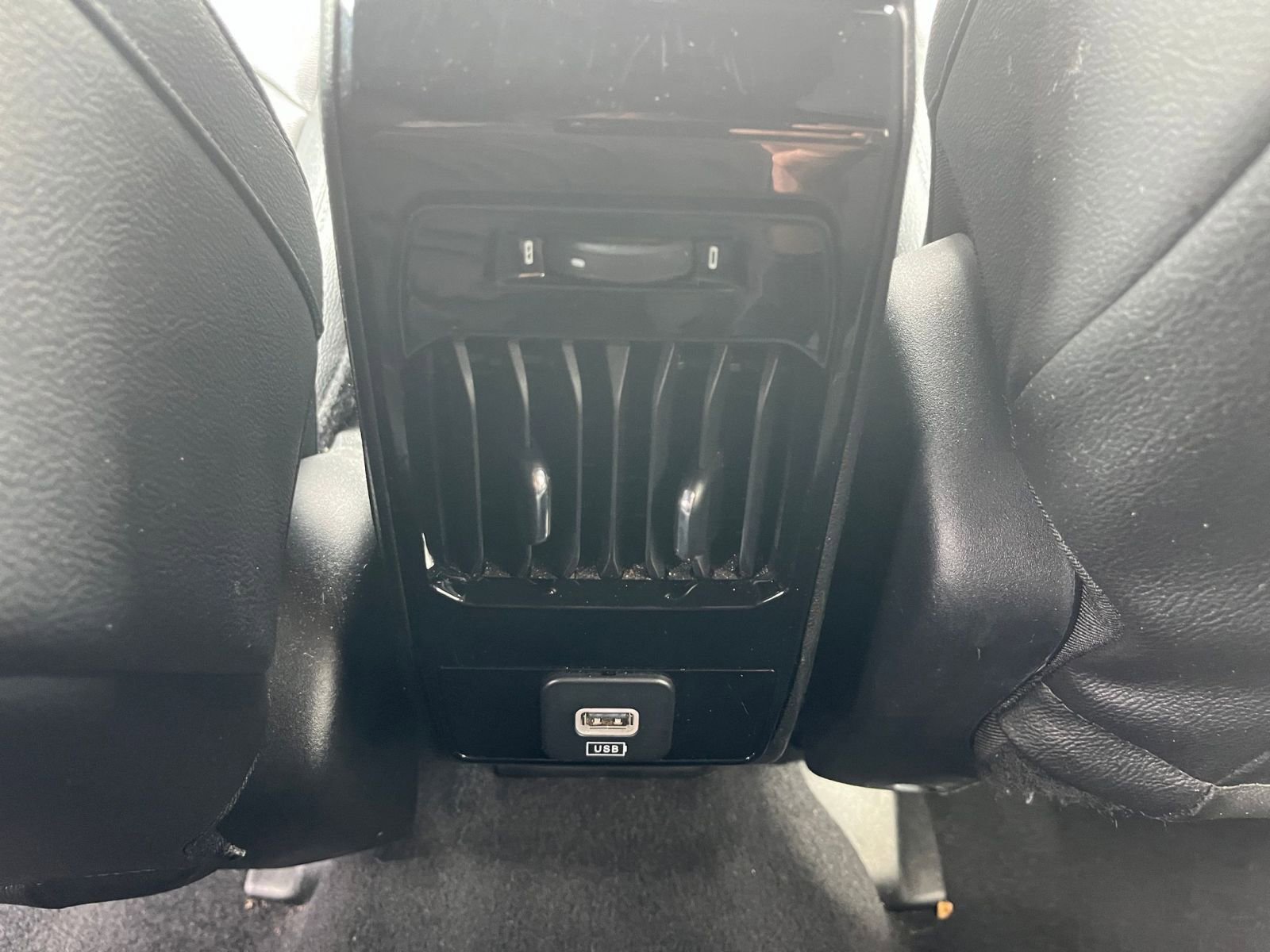 Thumbnail: 2025 Jeep Compass - 23