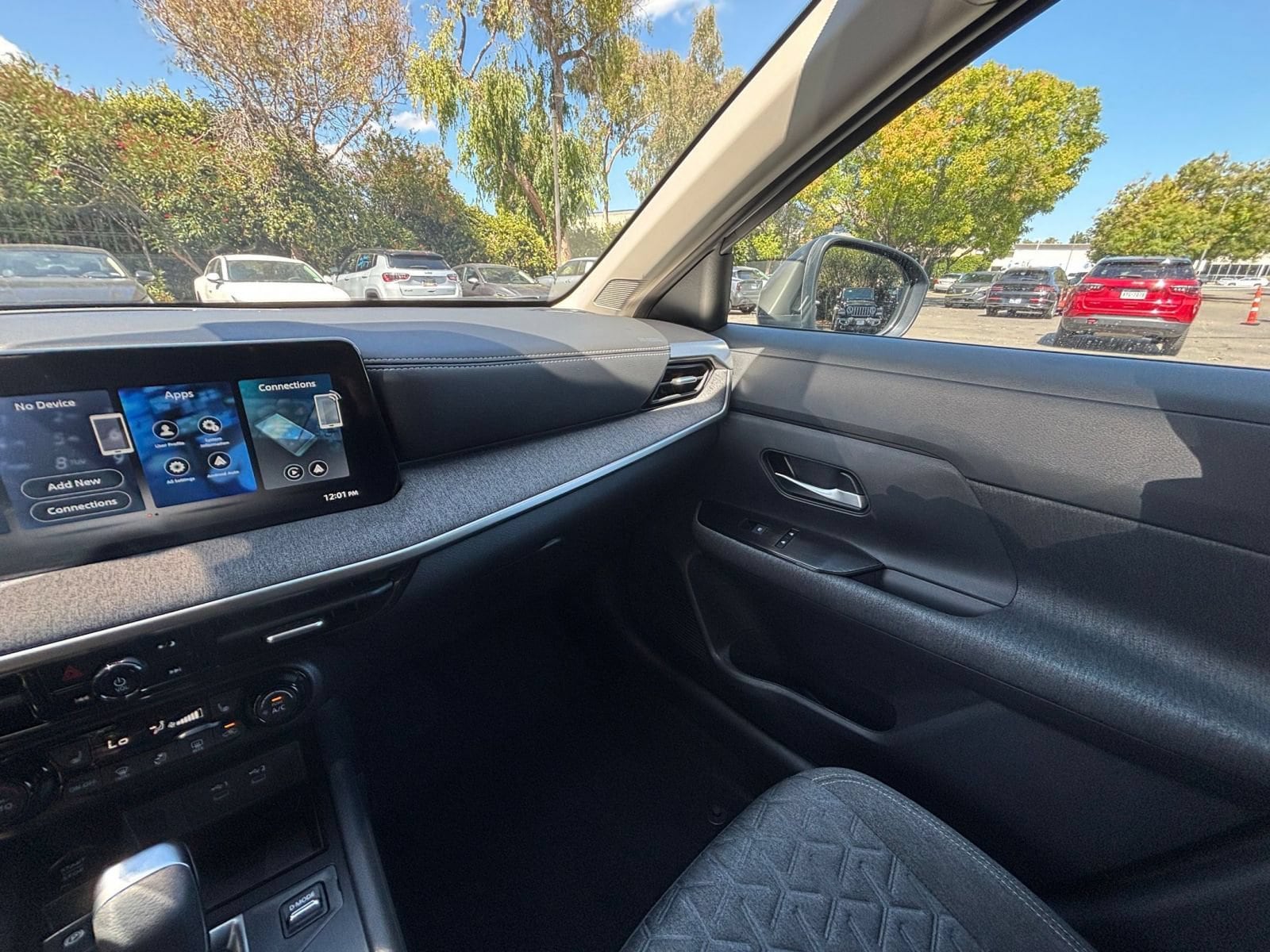 Thumbnail: 2026 Nissan Kicks - 33