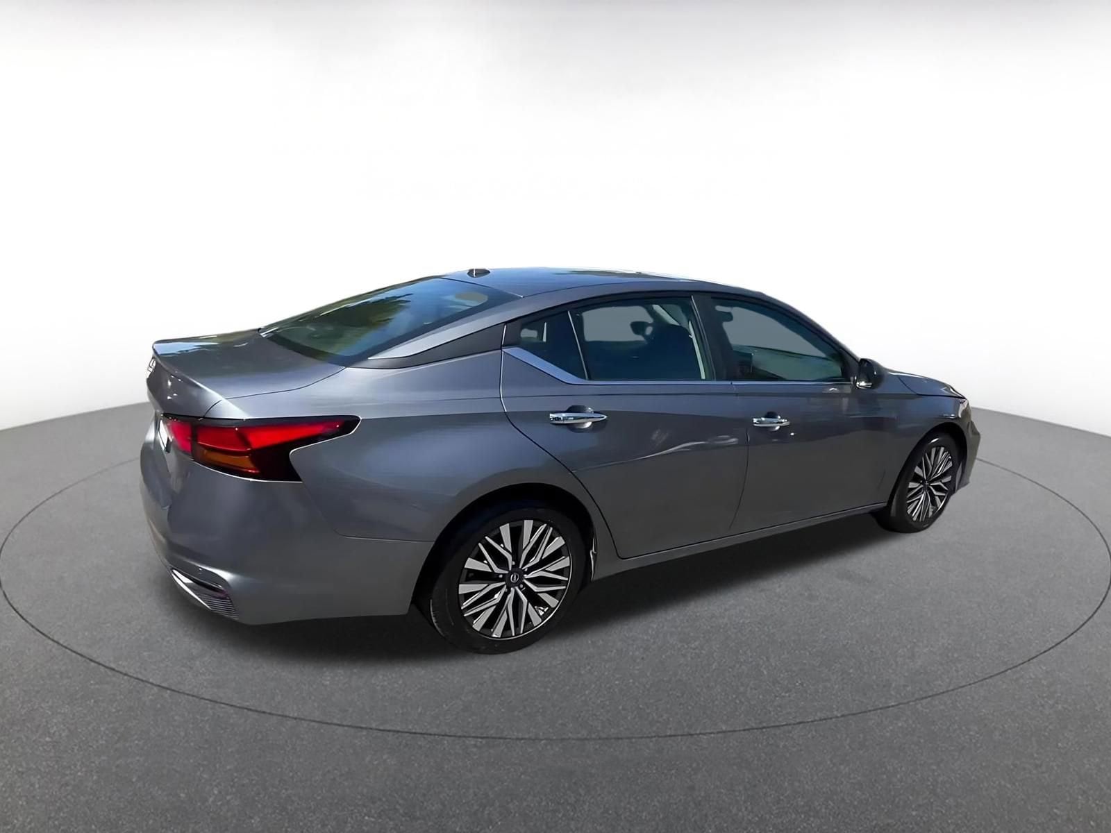 Thumbnail: 2025 Nissan Altima - 14