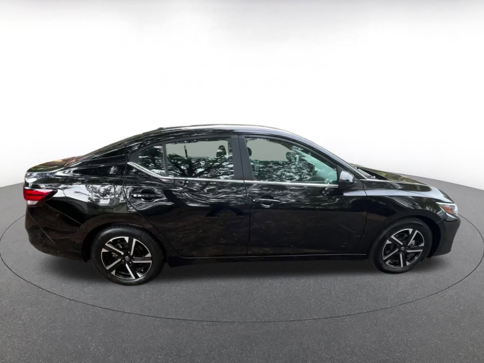 Thumbnail: 2024 Nissan Sentra - 16