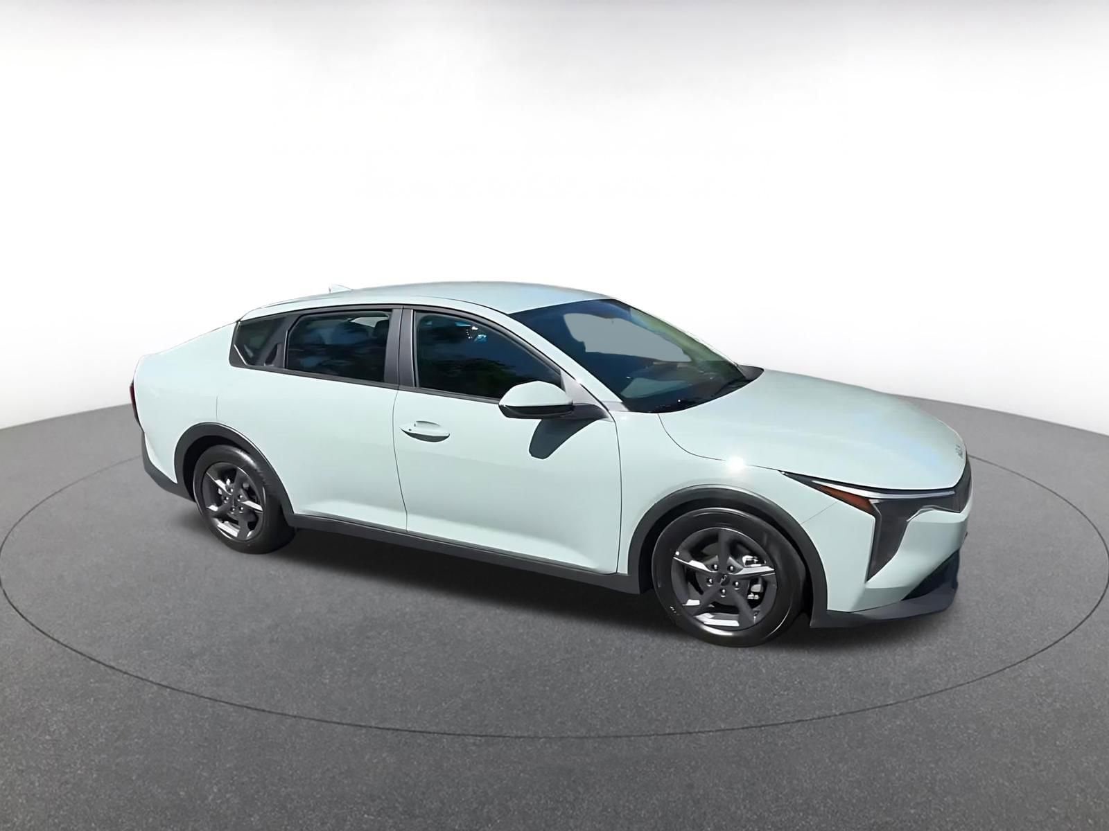 Thumbnail: 2025 Kia K4 - 2