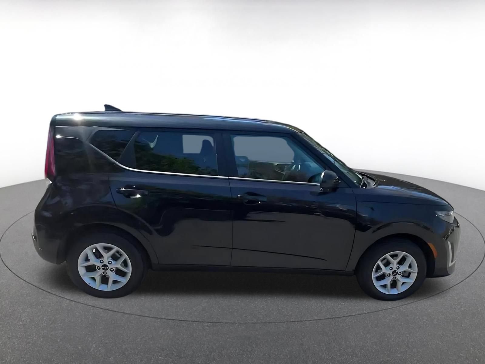Thumbnail: 2025 Kia Soul - 13