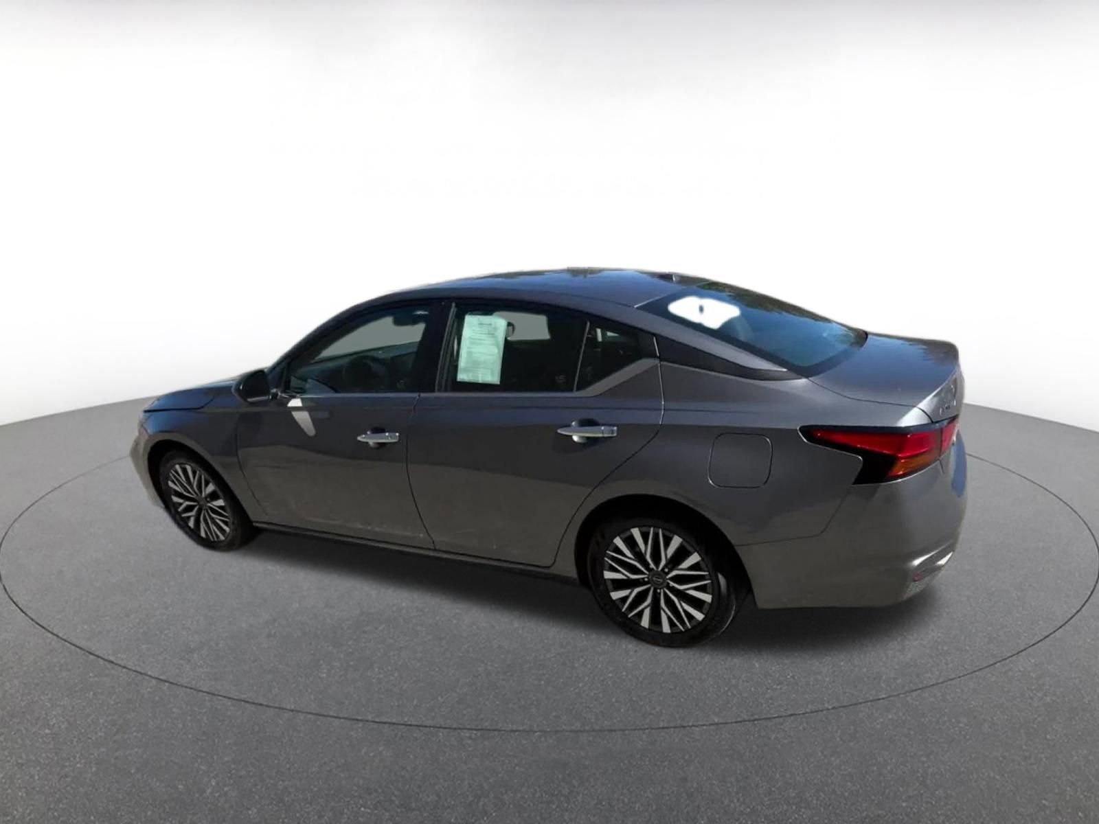 Thumbnail: 2025 Nissan Altima - 10