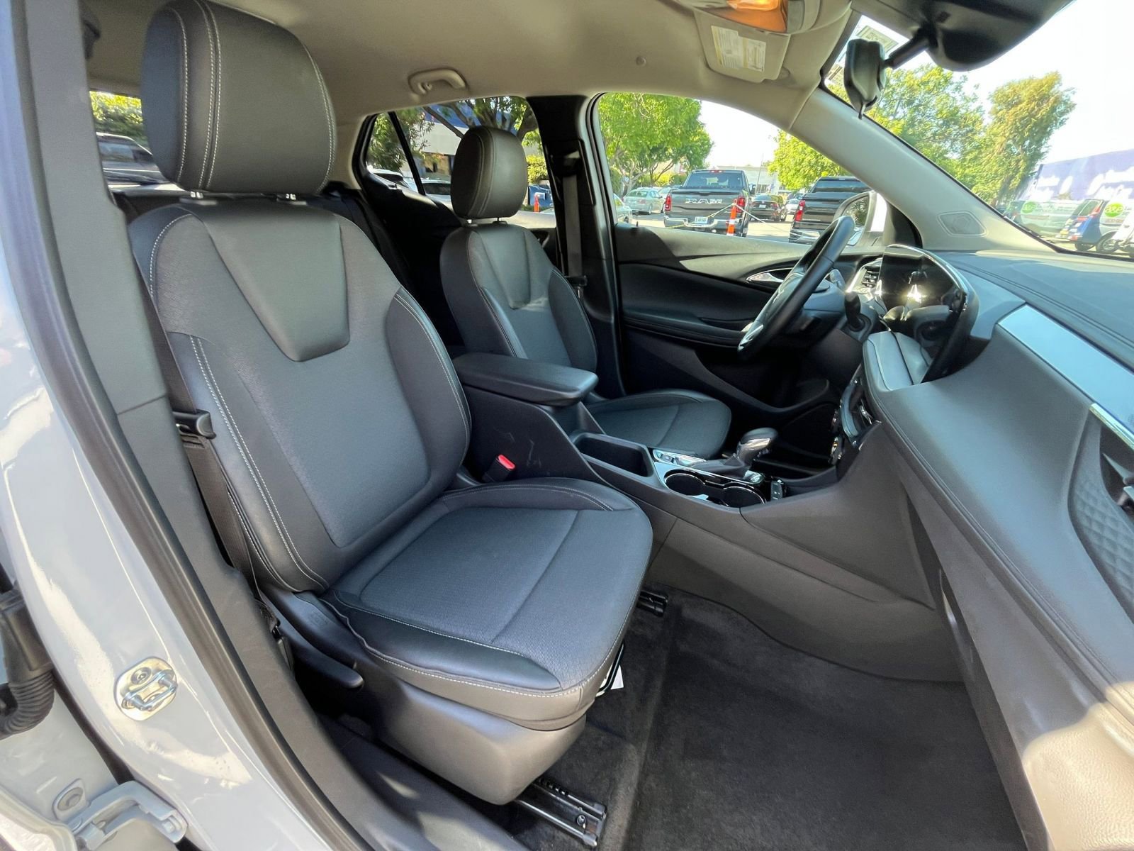 Thumbnail: 2025 Buick Encore GX - 35