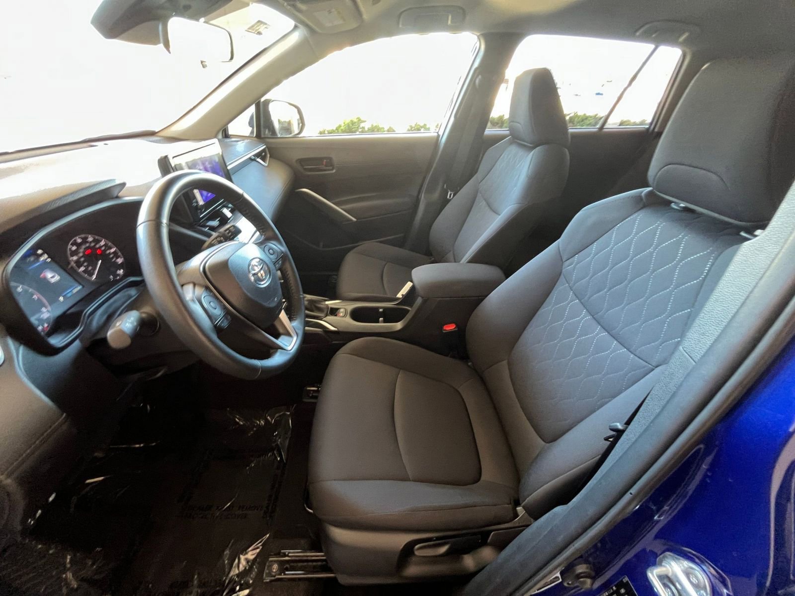 Thumbnail: 2025 Toyota Corolla Cross - 24