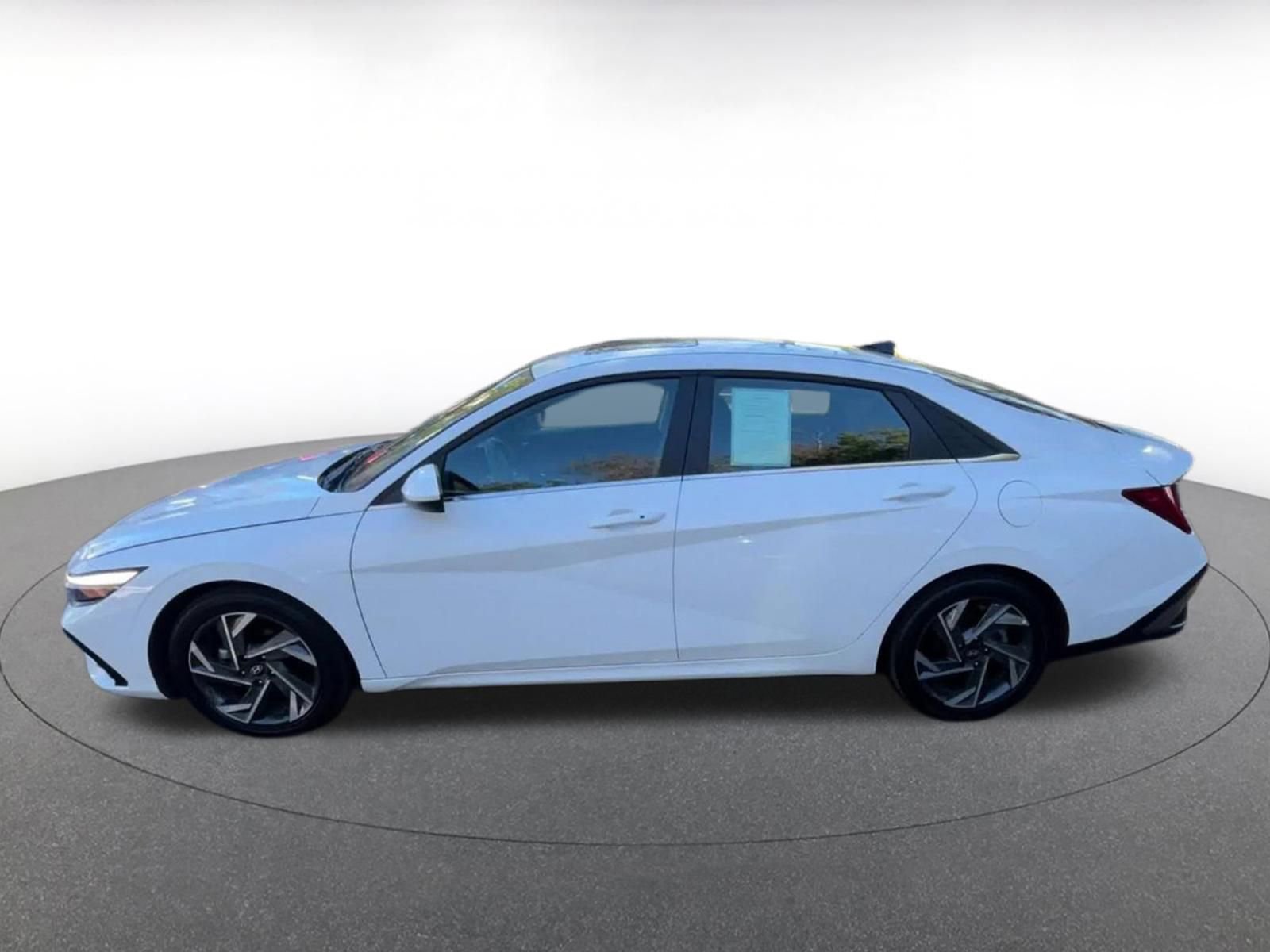 Thumbnail: 2025 Hyundai Elantra - 9