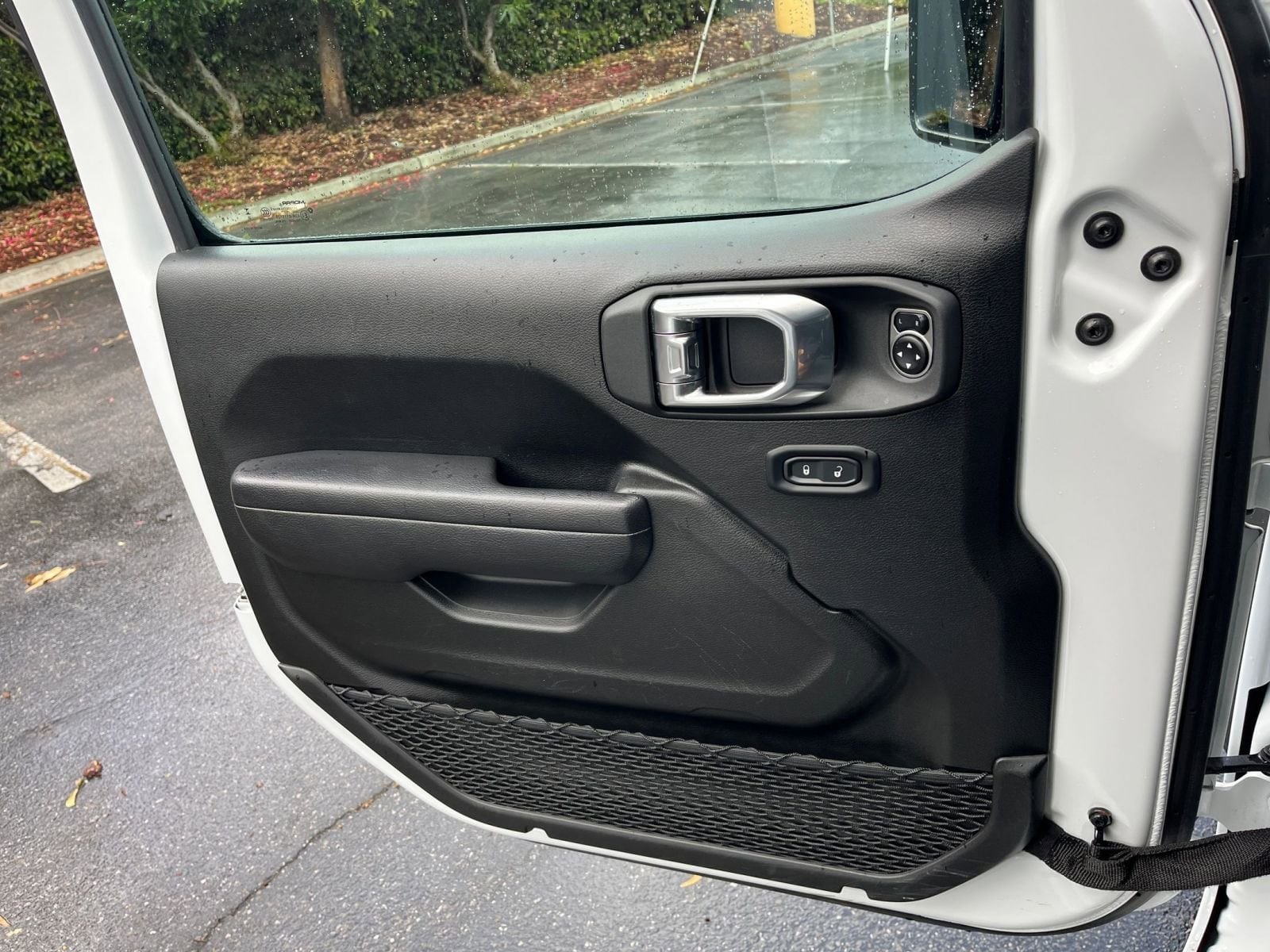 Thumbnail: 2025 Jeep Wrangler - 18