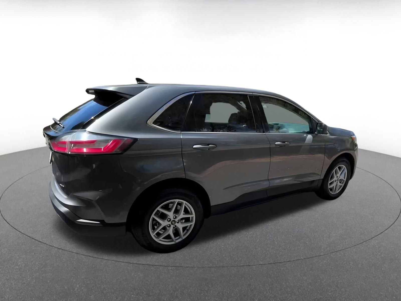 Thumbnail: 2023 Ford Edge - 14