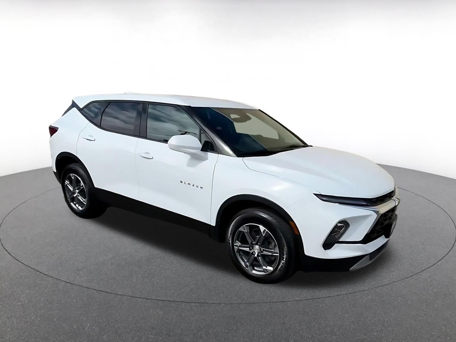 Thumbnail: 2025 Chevrolet Blazer - 2