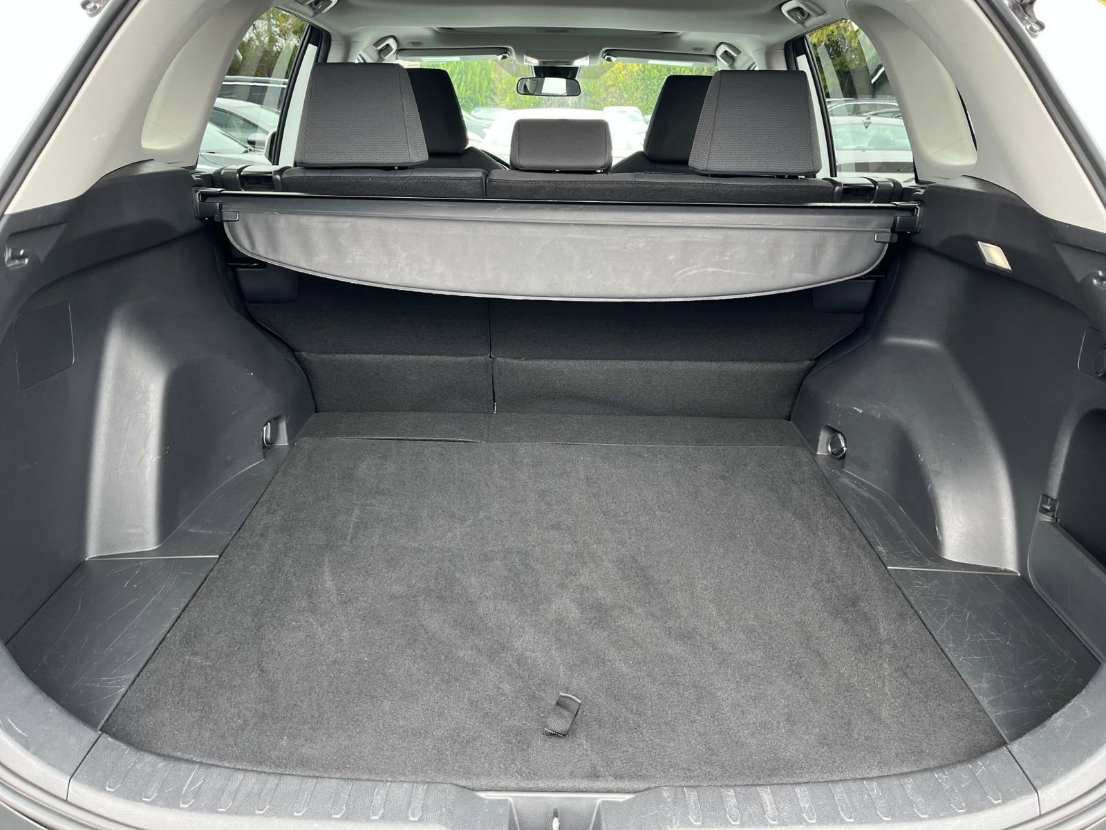 Thumbnail: 2025 Toyota RAV4 - 31