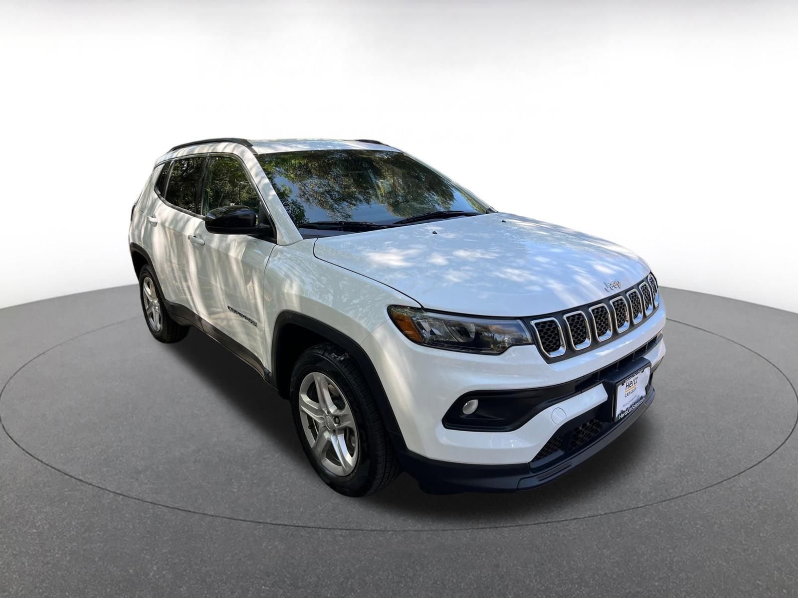 2023 Jeep Compass Latitude Hero Image
