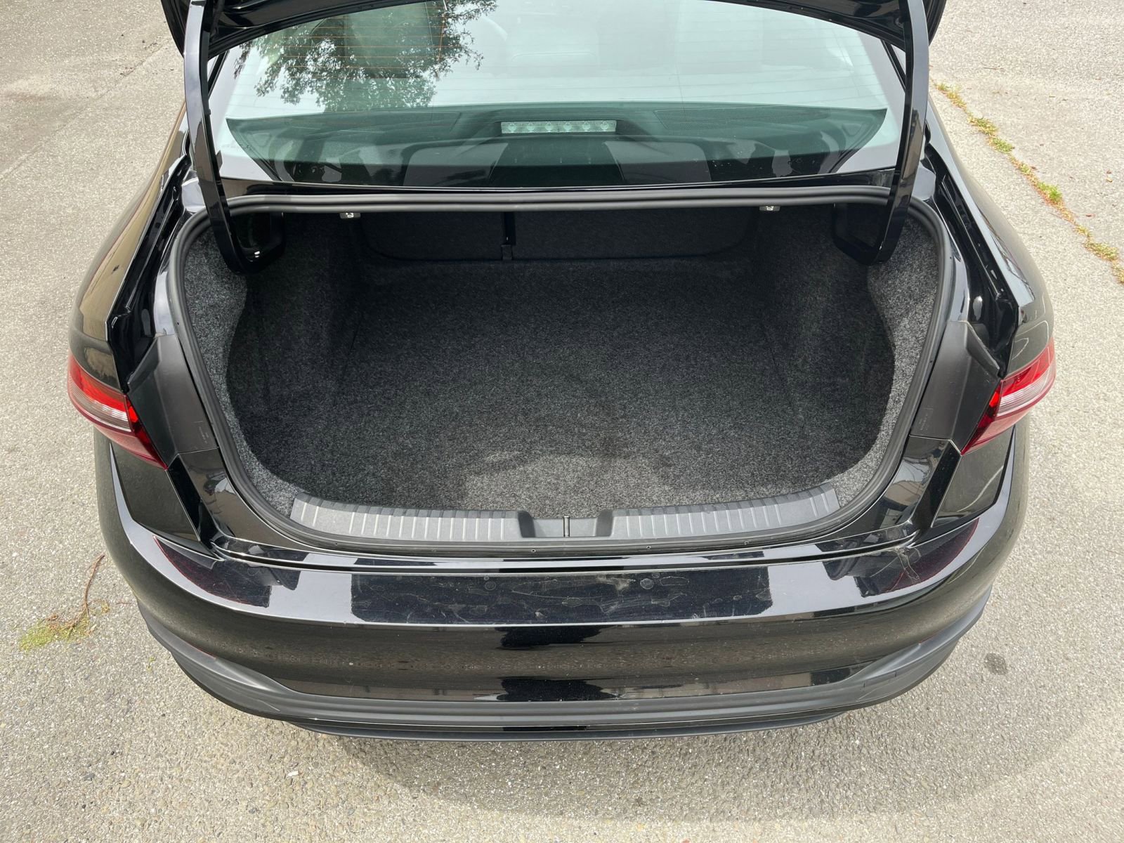 Thumbnail: 2025 Volkswagen Jetta - 31